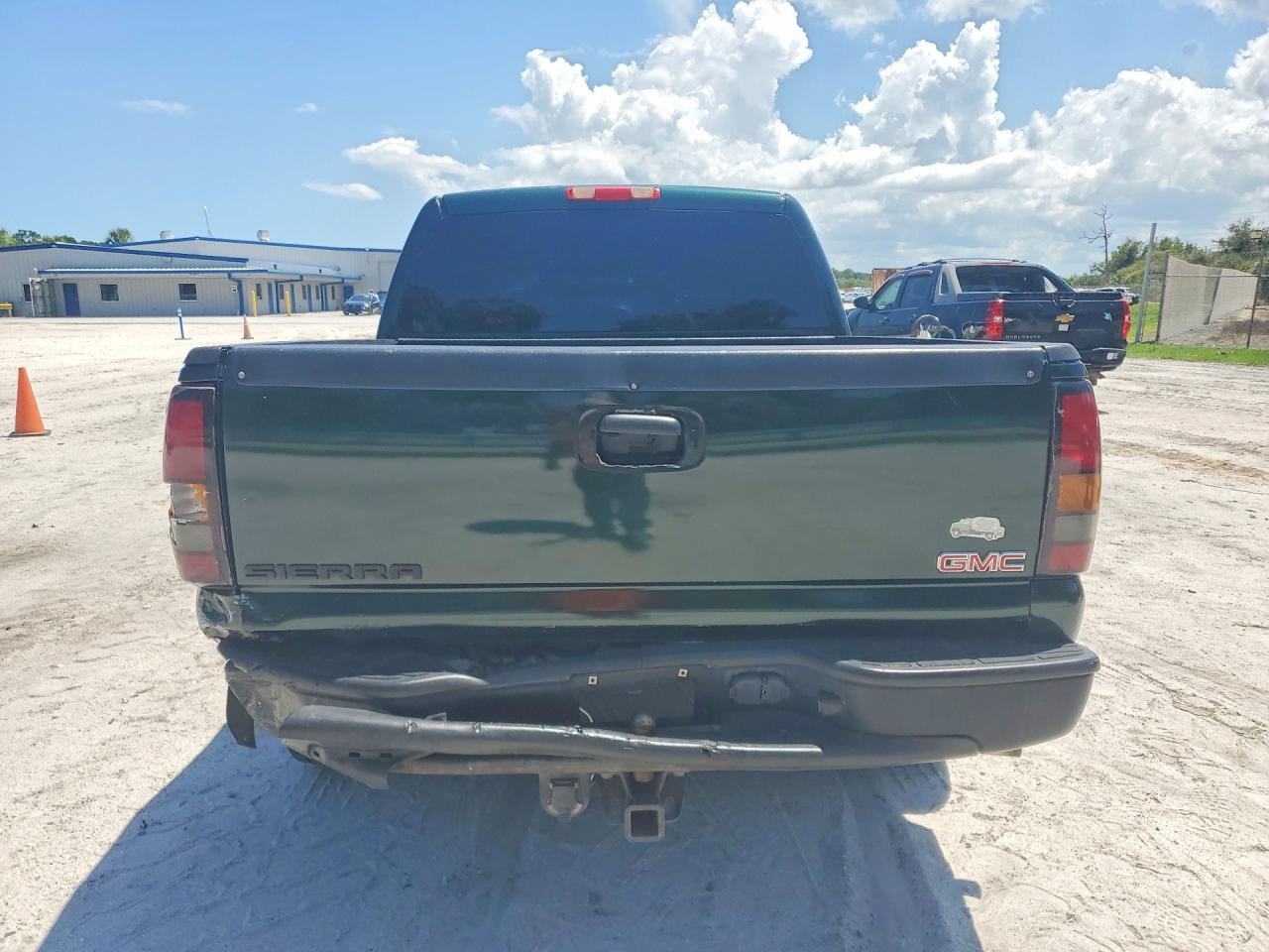 2005 Gmc New Sierra C1500 Green vin: 2GTEC13T451221511
