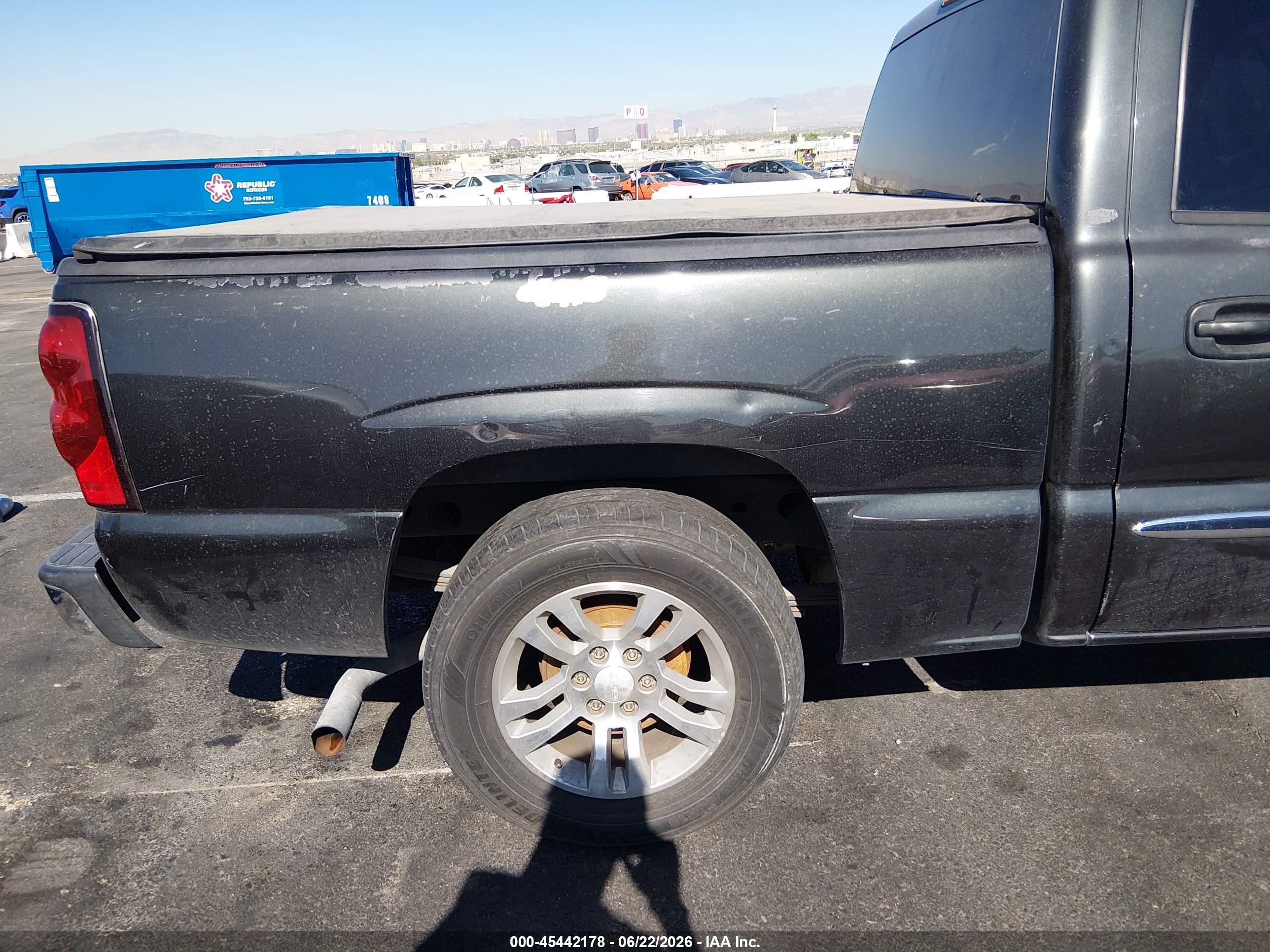 2005 Gmc Sierra 1500 Sle Black vin: 2GTEC13T451231021