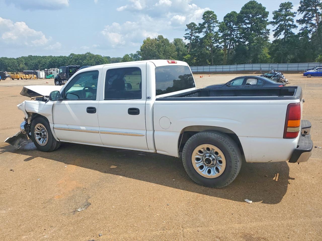2006 Gmc New Sierra C1500 White vin: 2GTEC13T461131258