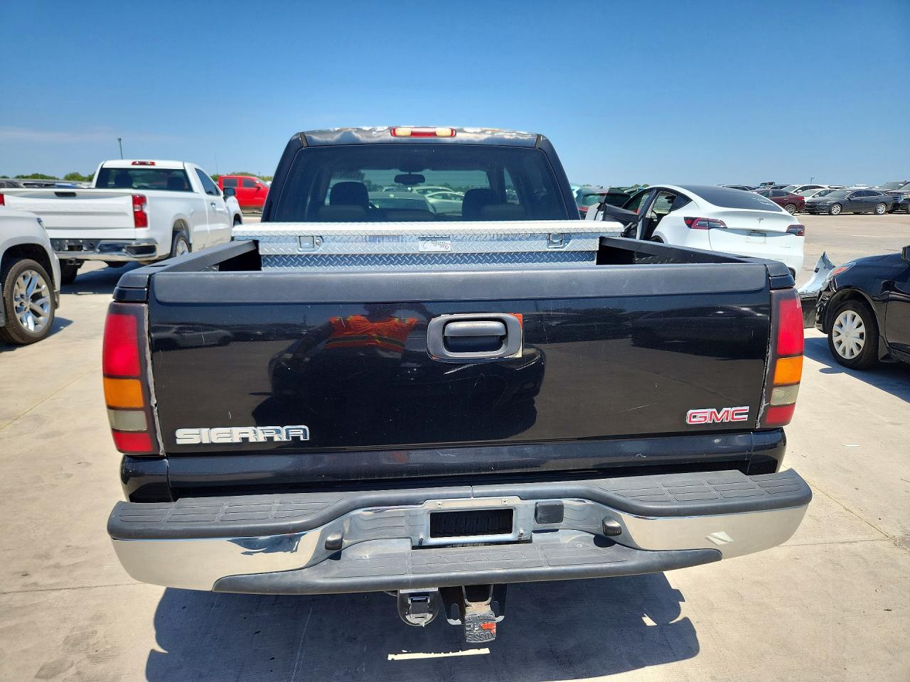 2004 Gmc New Sierra C1500 Black vin: 2GTEC13T541424339