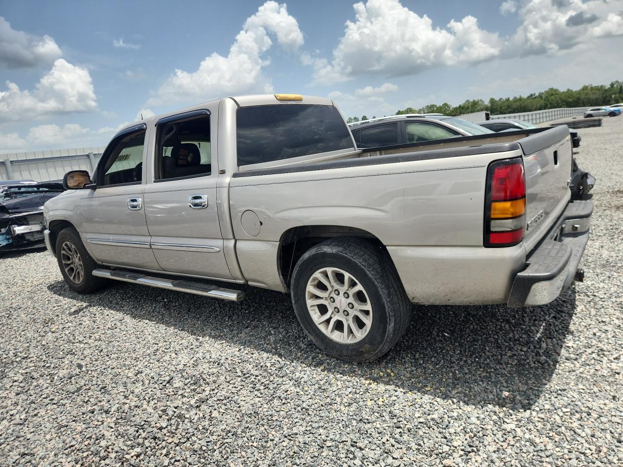 2005 Gmc New Sierra C1500 Серебряный vin: 2GTEC13T551131848