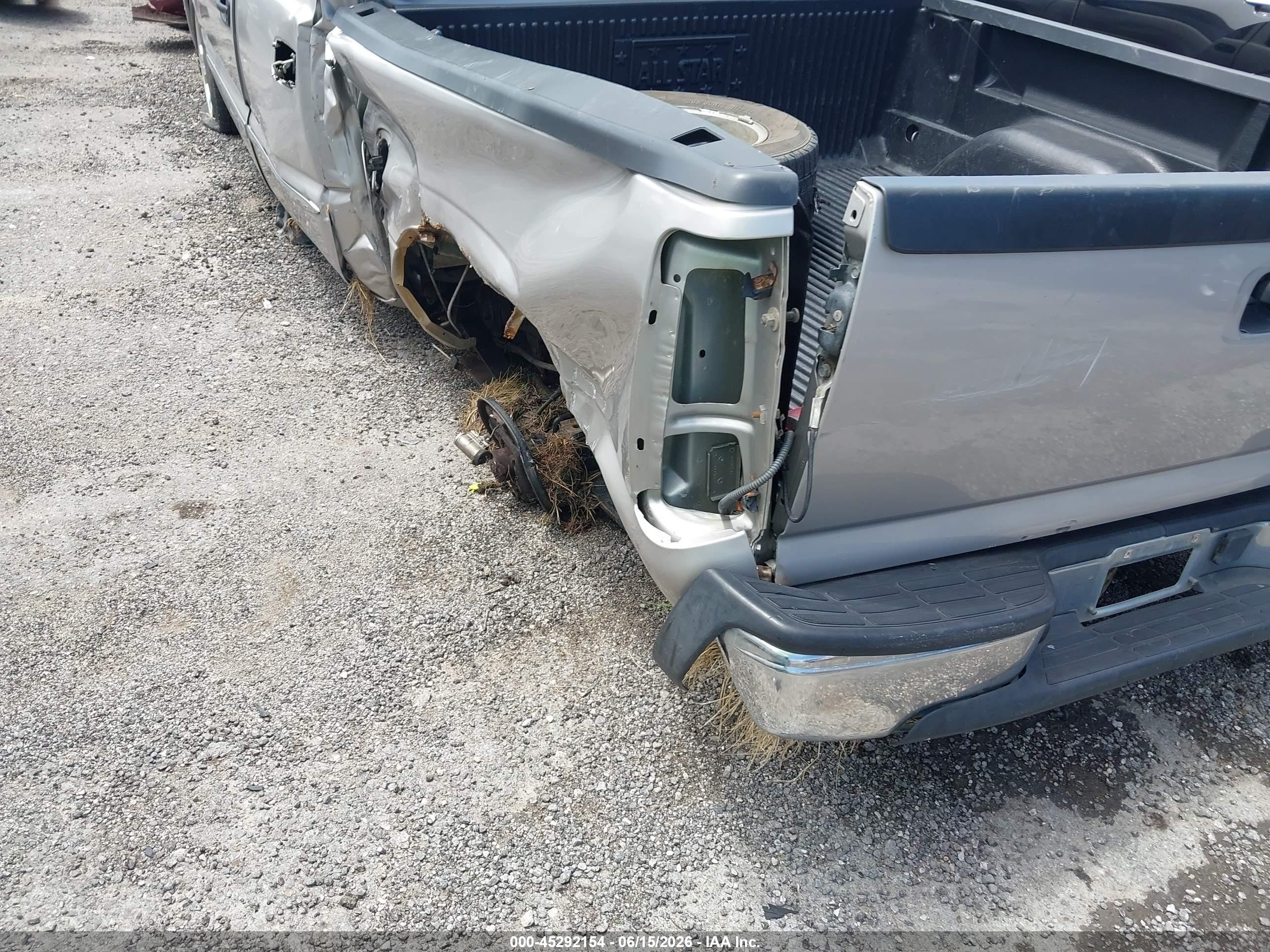 2005 Gmc Sierra 1500 Sle Gold vin: 2GTEC13T551152702