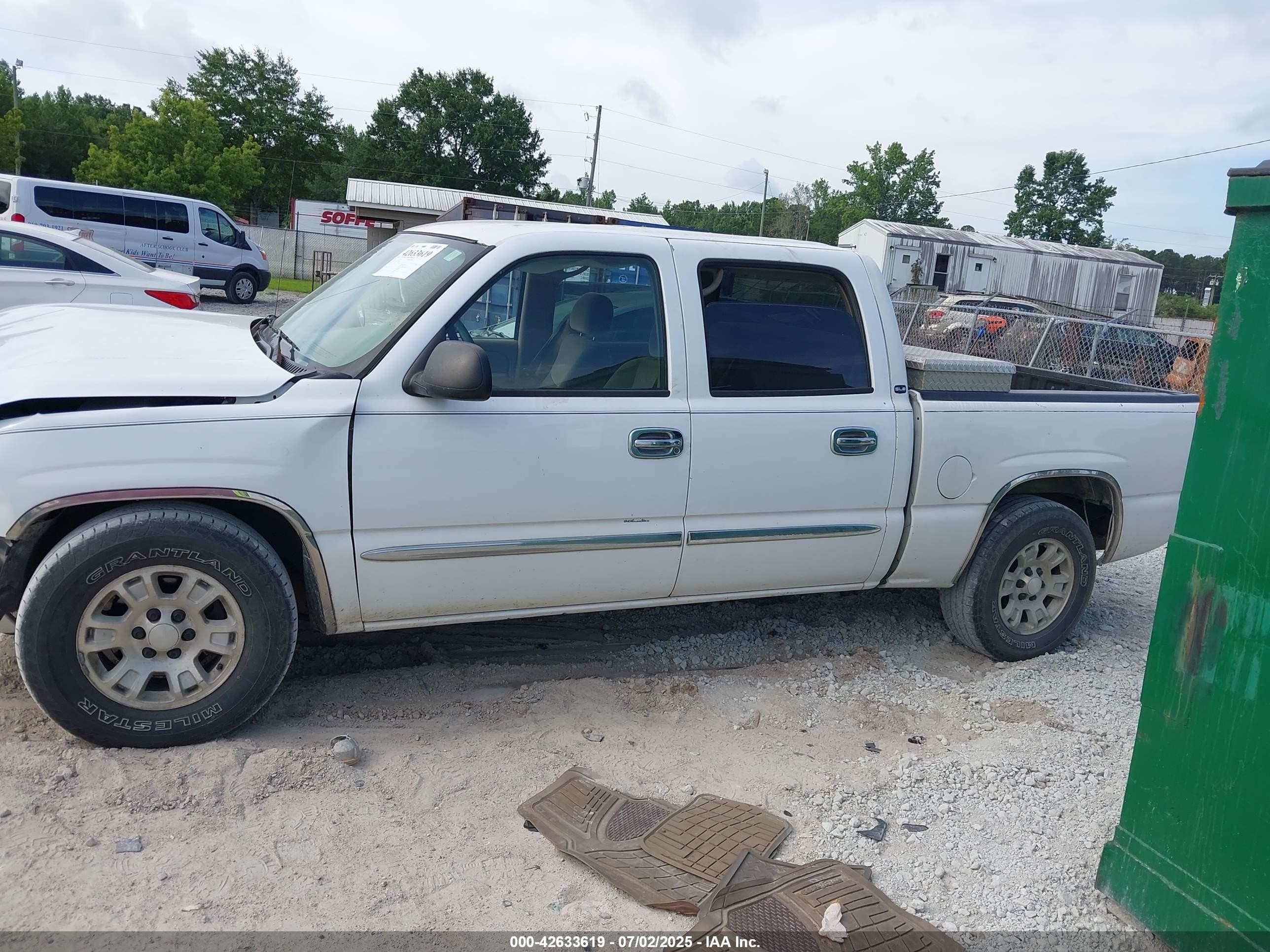 2005 Gmc Sierra 1500 Sle White vin: 2GTEC13T551268031