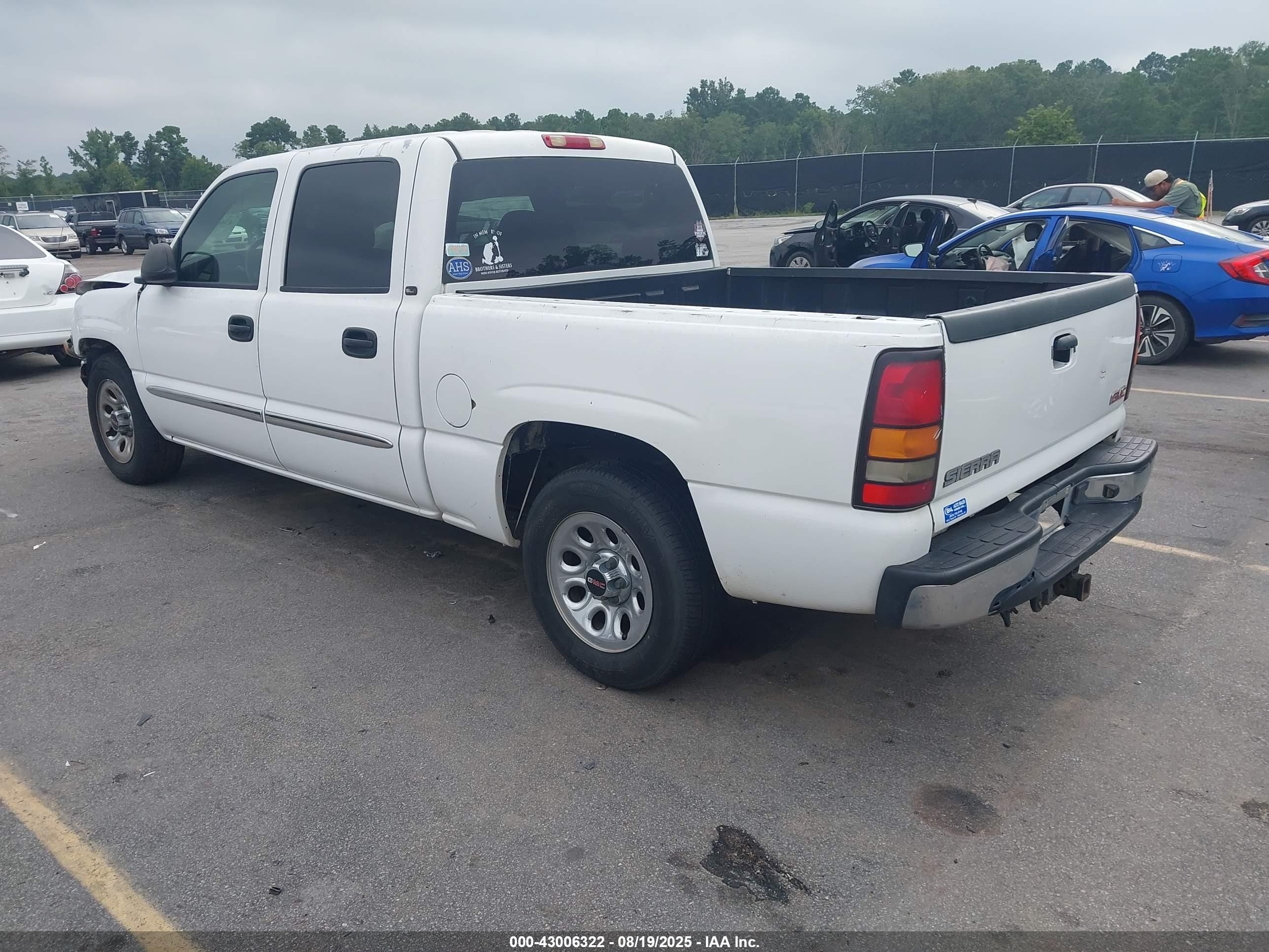 2005 Gmc Sierra 1500 Sle White vin: 2GTEC13T651313509
