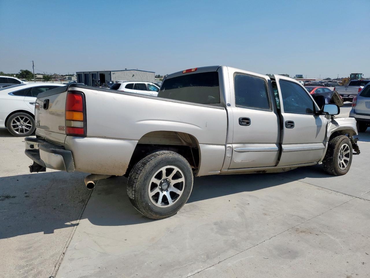 2005 Gmc New Sierra C1500 Silver vin: 2GTEC13T751220174