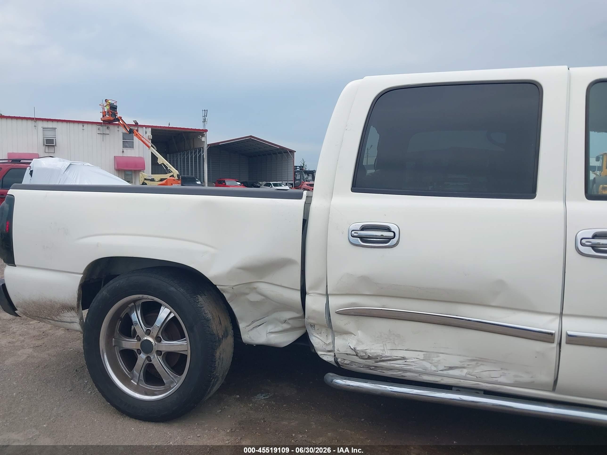 2005 Gmc Sierra 1500 Sle White vin: 2GTEC13T751305323