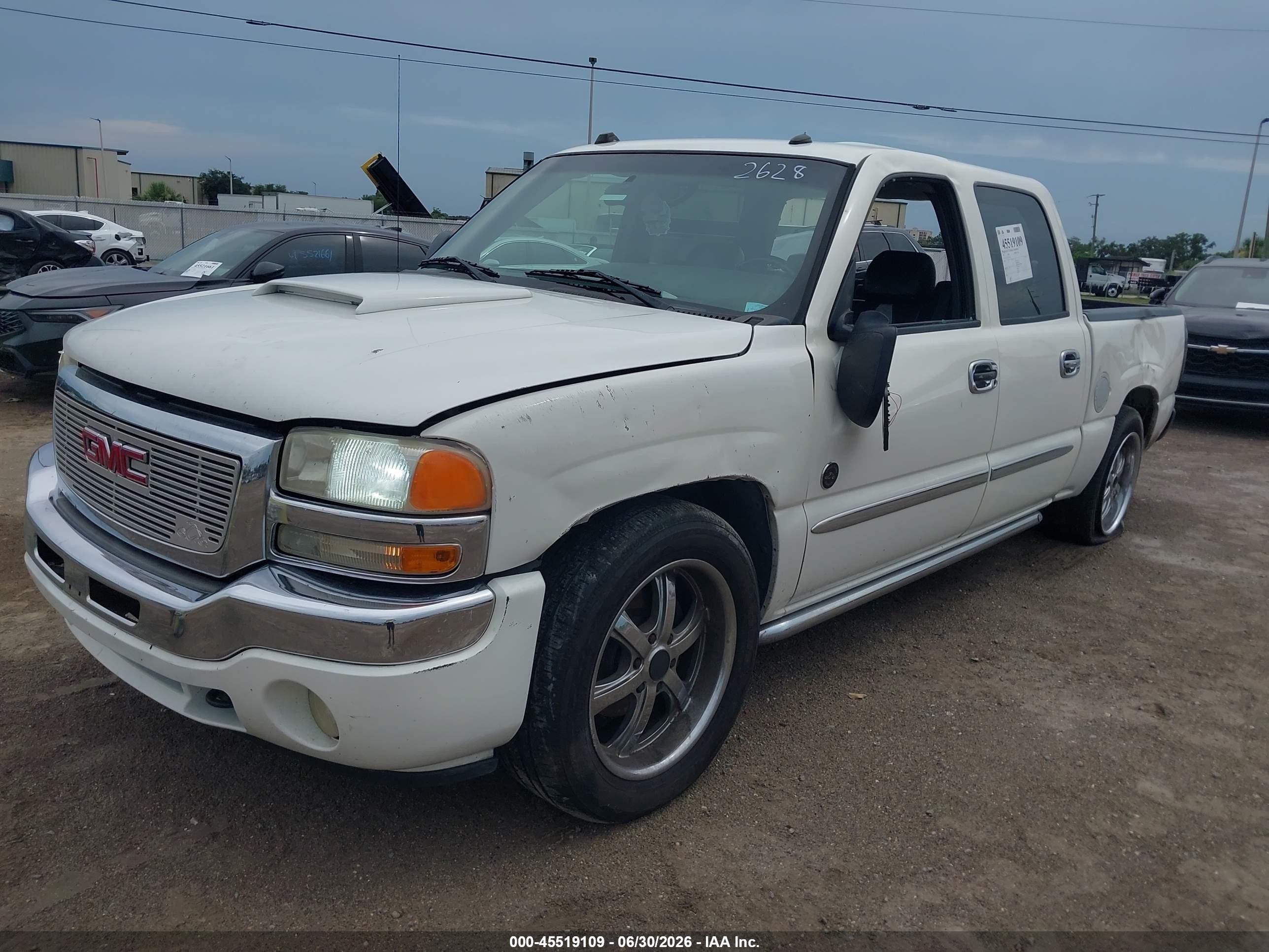 2005 Gmc Sierra 1500 Sle White vin: 2GTEC13T751305323