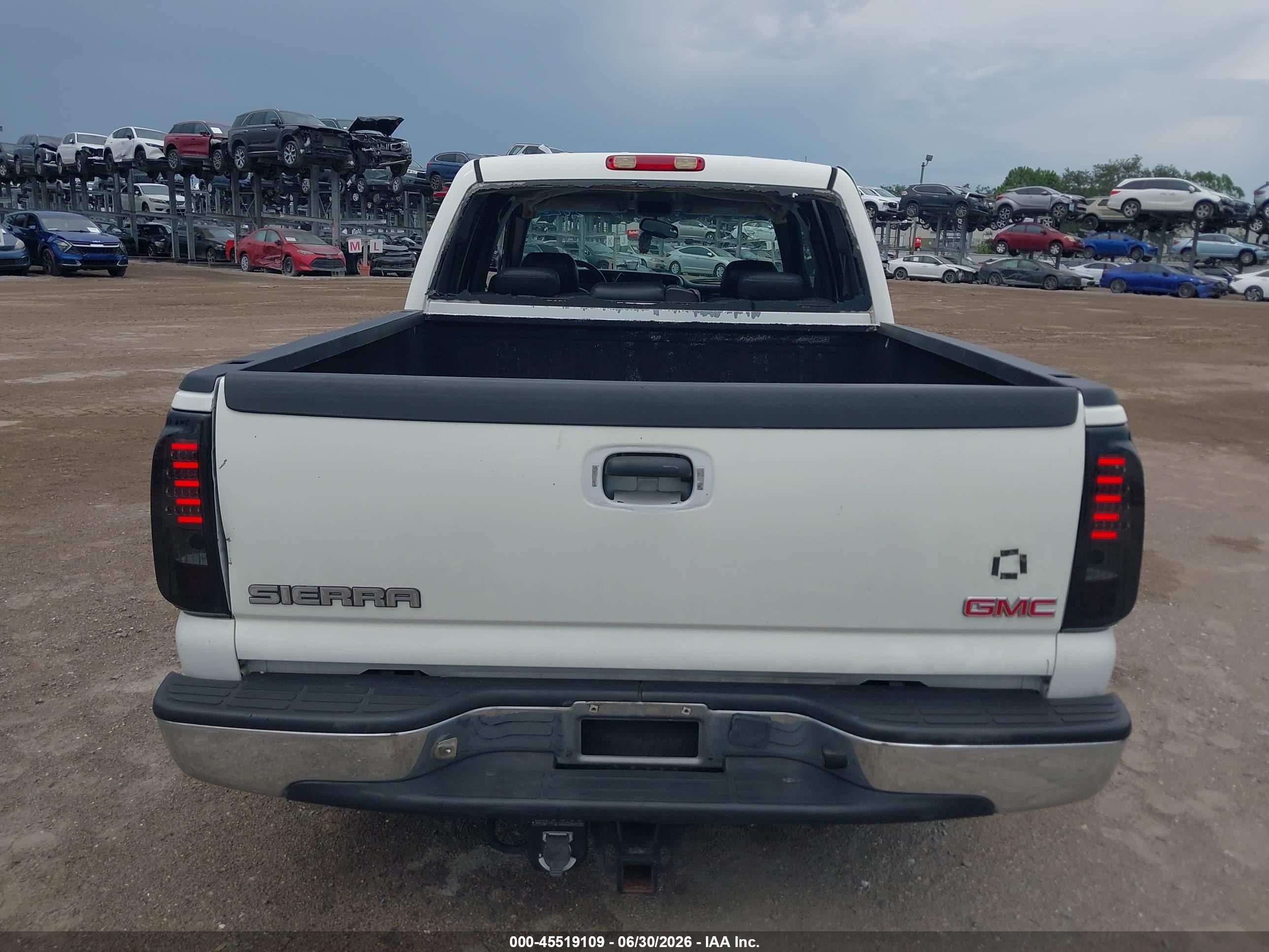 2005 Gmc Sierra 1500 Sle White vin: 2GTEC13T751305323