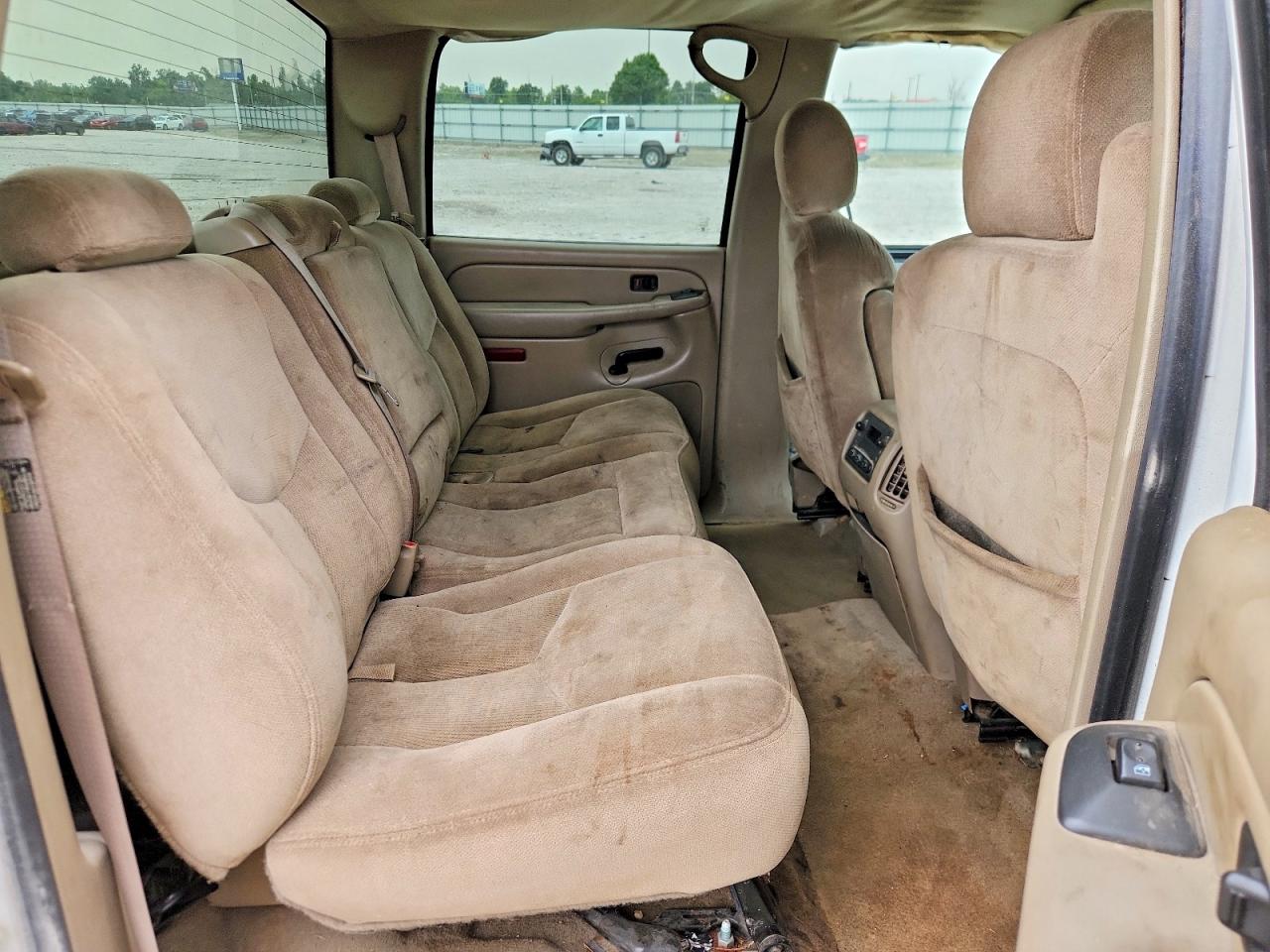 2005 Gmc New Sierra C1500 White vin: 2GTEC13T851120634