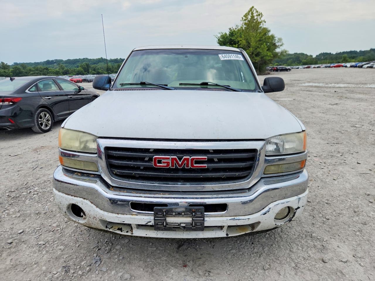 2005 Gmc New Sierra C1500 White vin: 2GTEC13T851120634