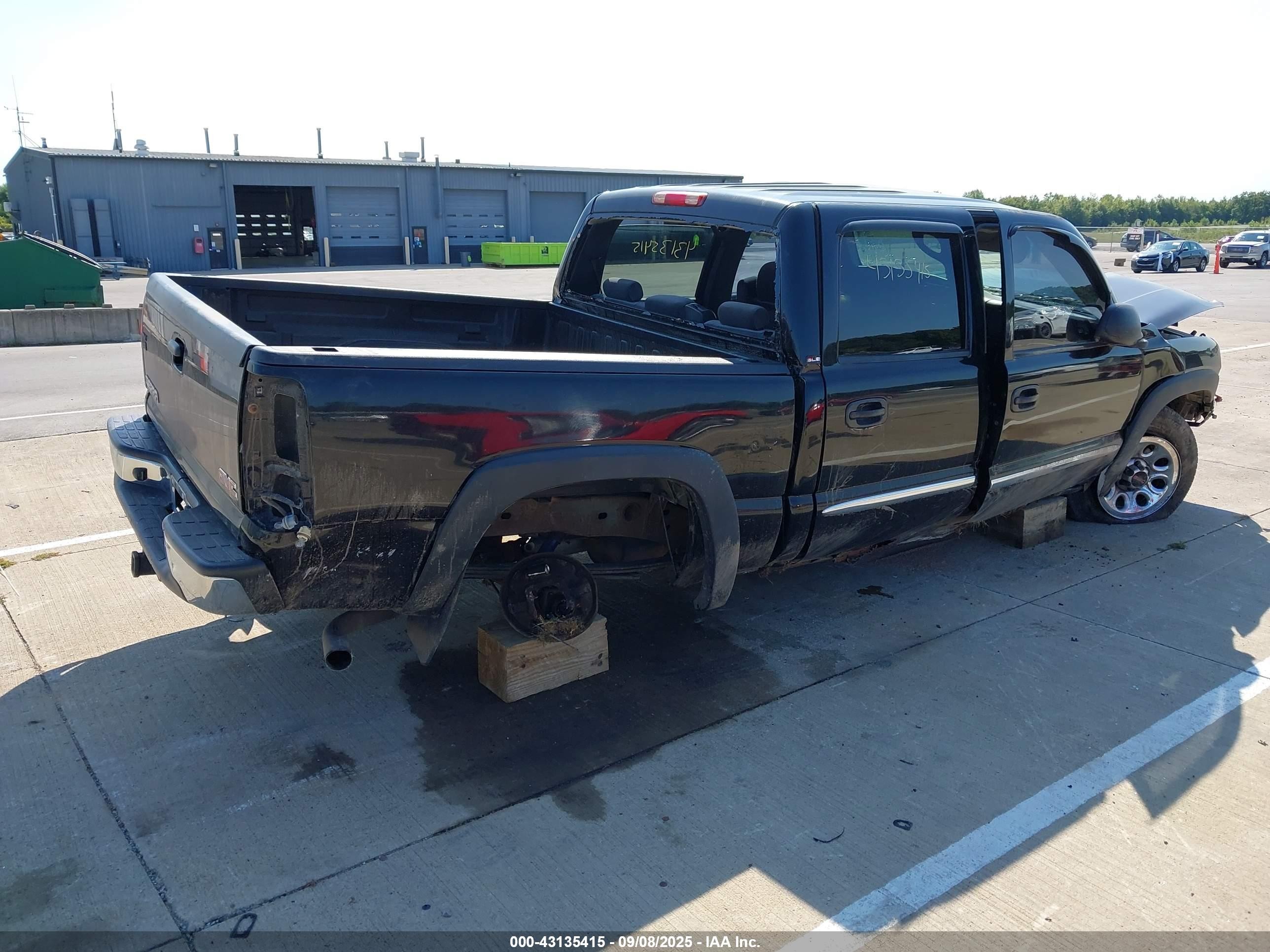 2005 Gmc Sierra 1500 Sle Черный vin: 2GTEC13T951158082