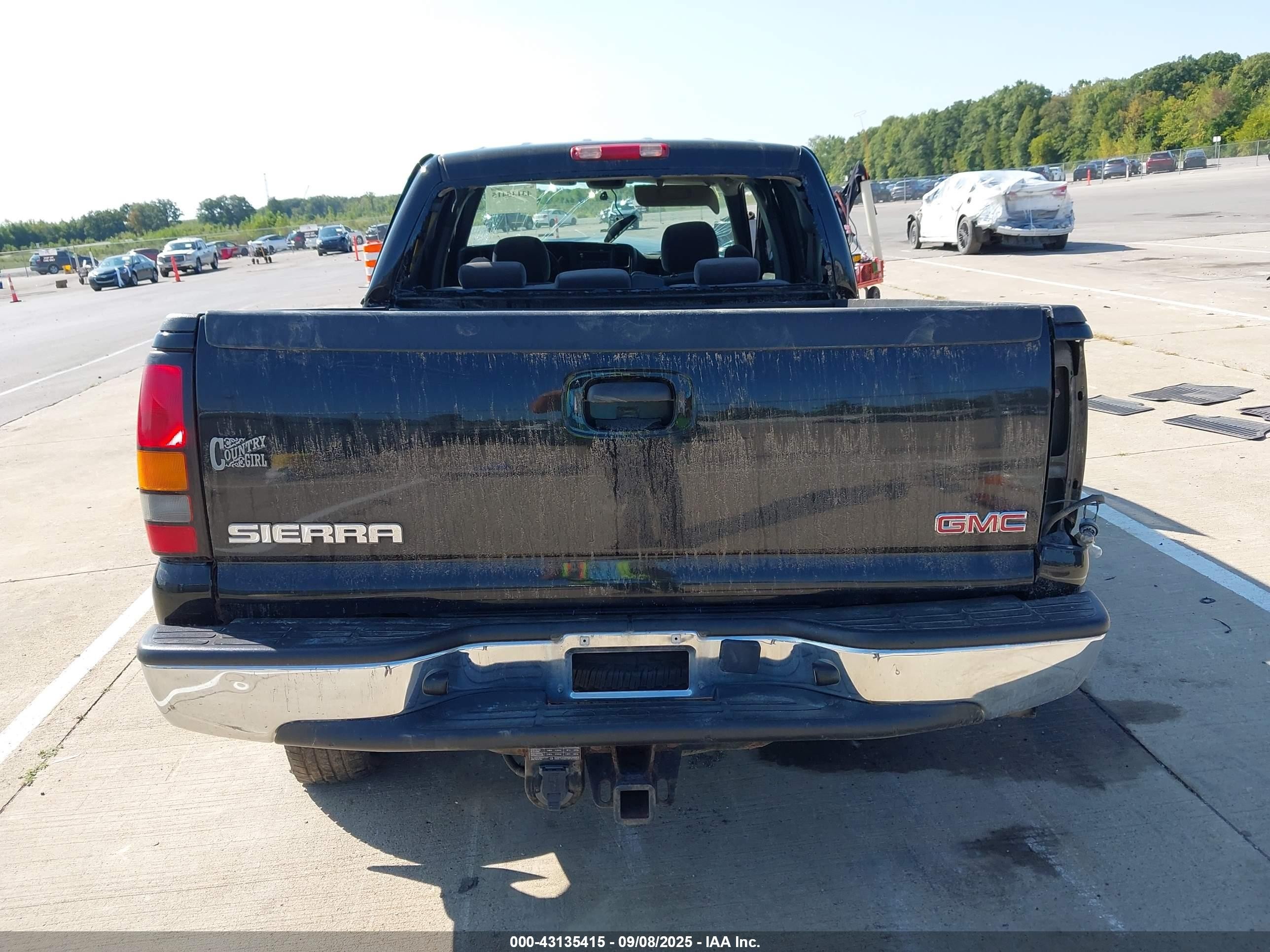 2005 Gmc Sierra 1500 Sle Черный vin: 2GTEC13T951158082