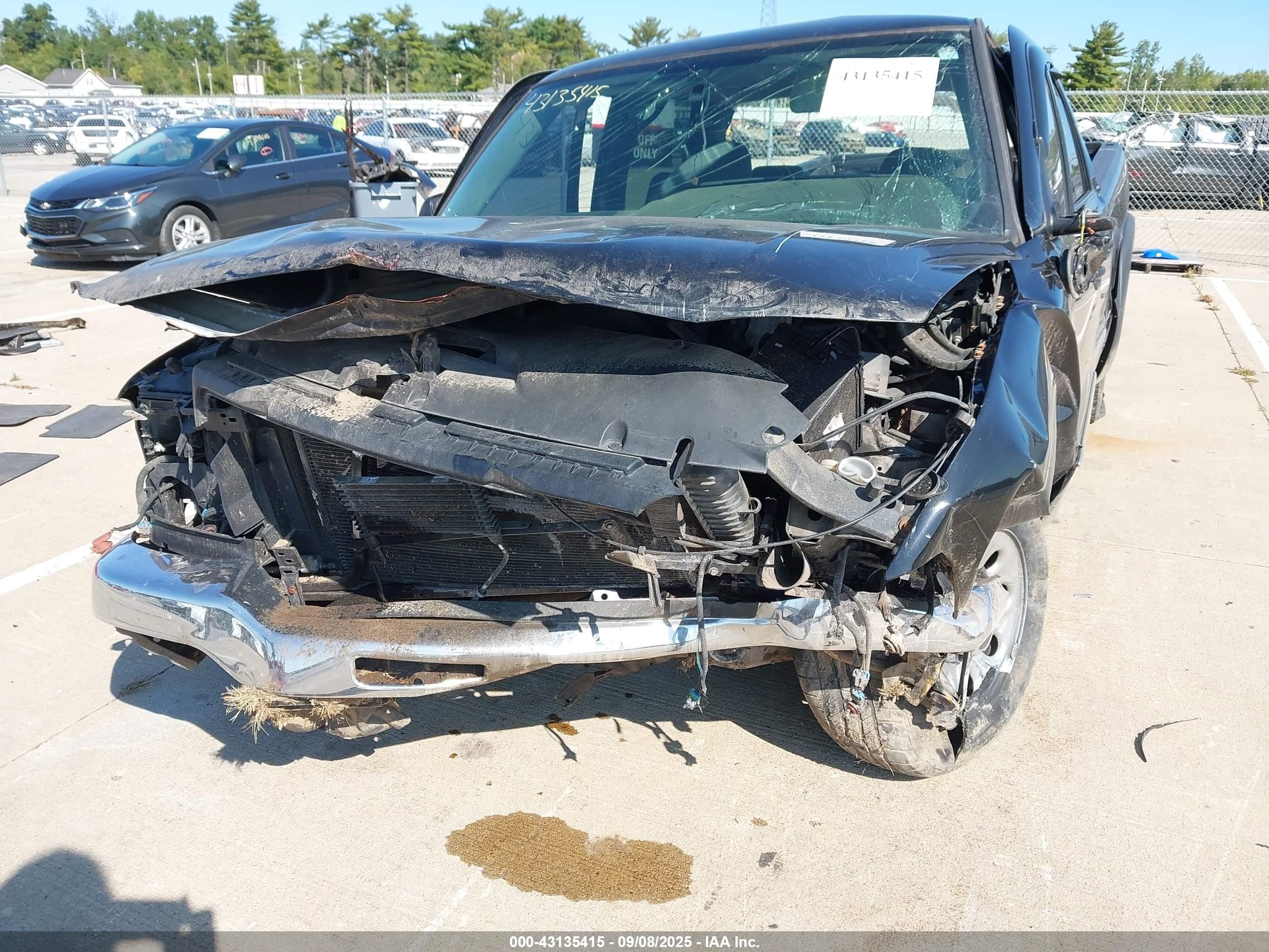 2005 Gmc Sierra 1500 Sle Черный vin: 2GTEC13T951158082