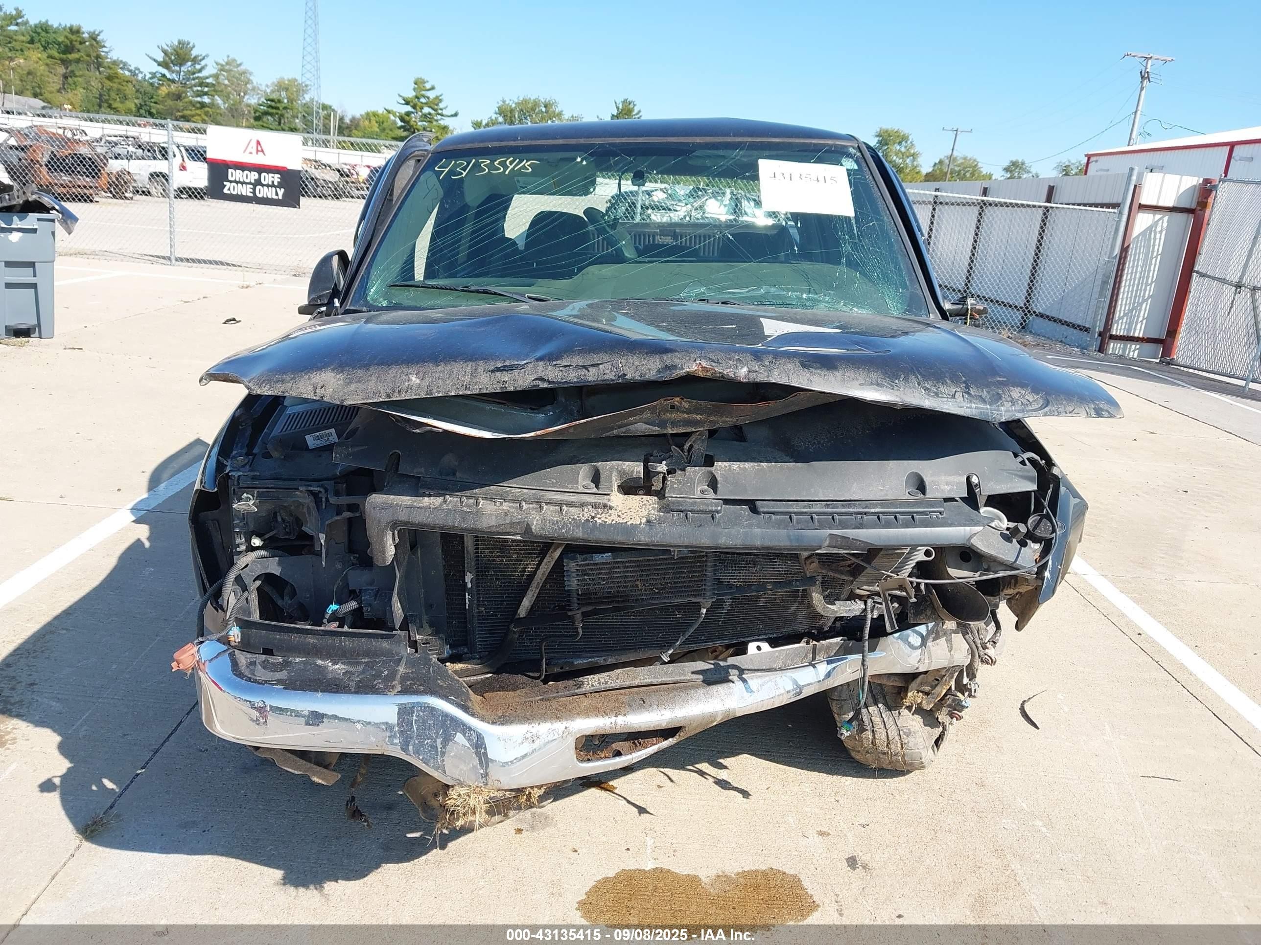 2005 Gmc Sierra 1500 Sle Черный vin: 2GTEC13T951158082