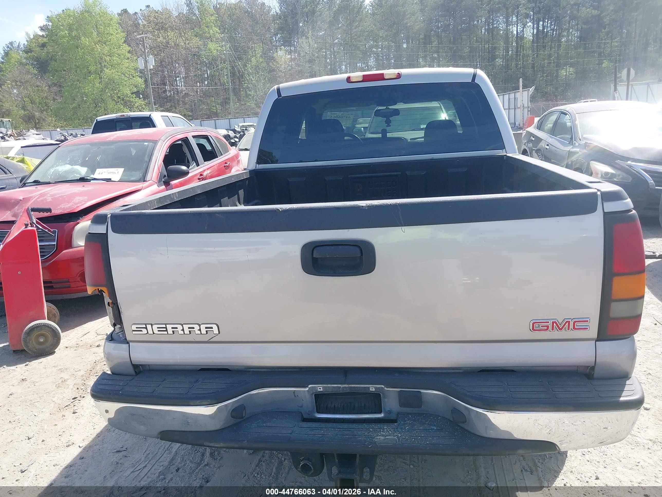 2004 Gmc Sierra 1500 Sle Silver vin: 2GTEC13TX41298141