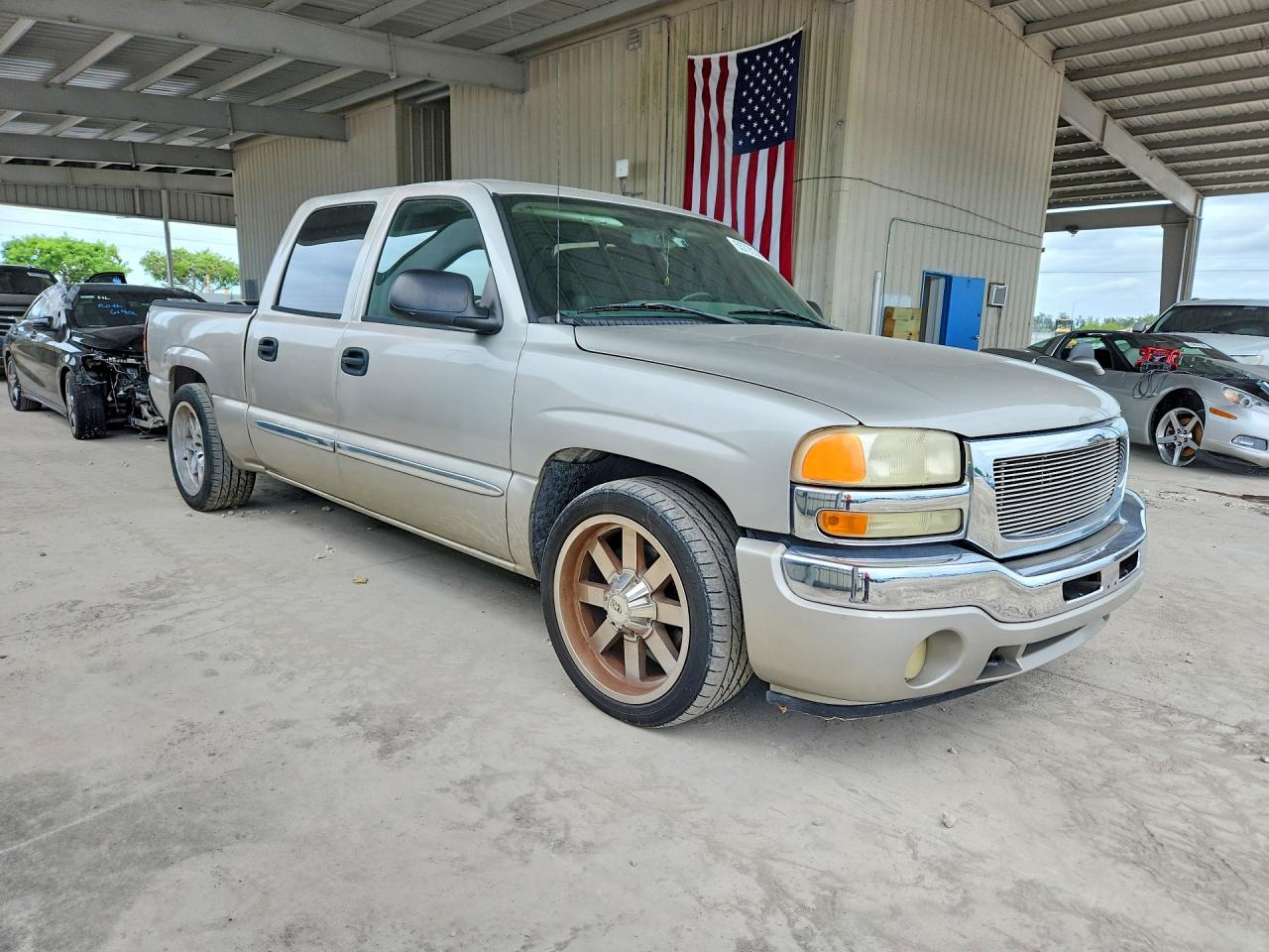 2005 Gmc New Sierra C1500 Silver vin: 2GTEC13TX51397513