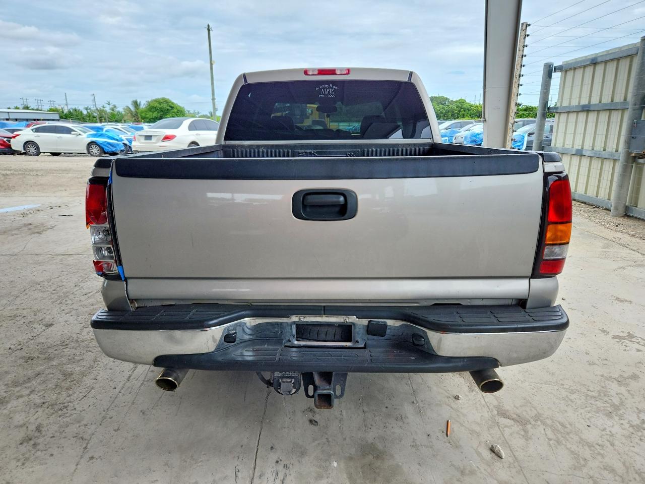 2005 Gmc New Sierra C1500 Silver vin: 2GTEC13TX51397513