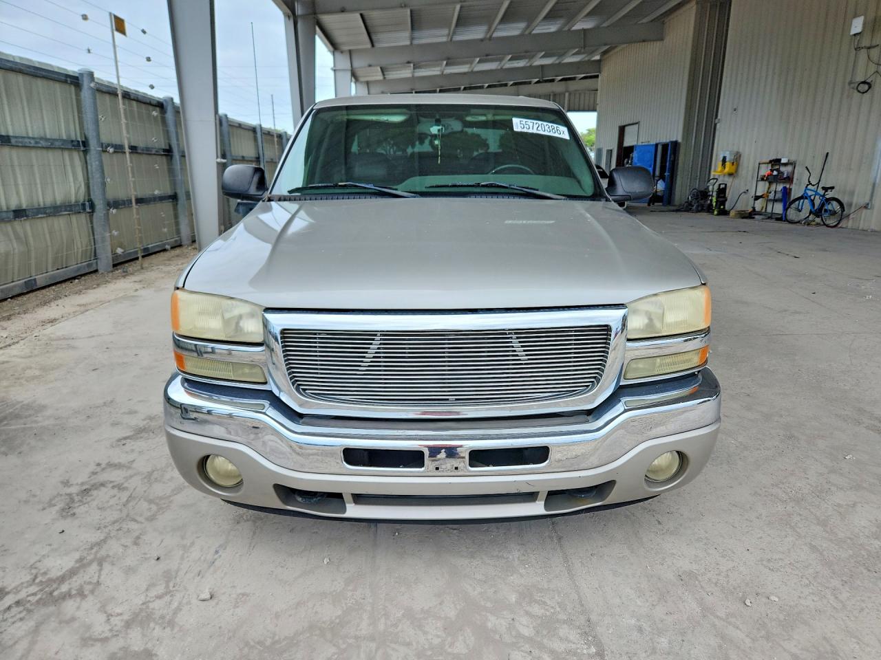 2005 Gmc New Sierra C1500 Silver vin: 2GTEC13TX51397513