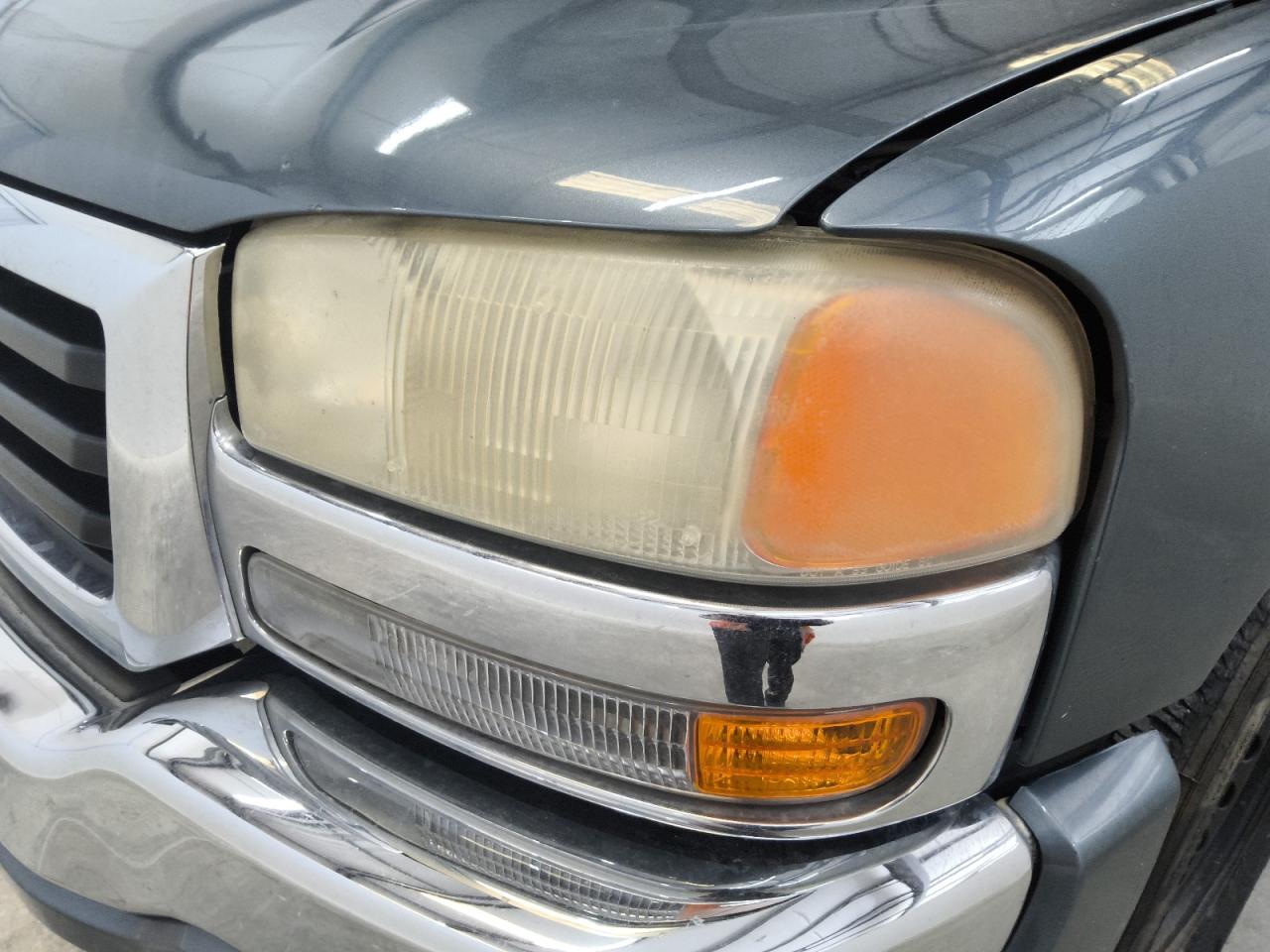 2006 Gmc New Sierra C1500 Blue vin: 2GTEC13V961348791 Damage: Left Head Lamp, Faded, Repair Required