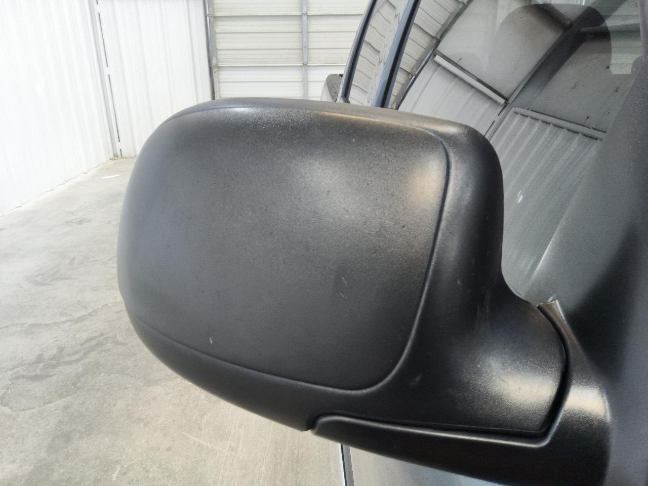 2006 Gmc New Sierra C1500 Blue vin: 2GTEC13V961348791 Damage: Rf Mirror Cover, Chipped, 2