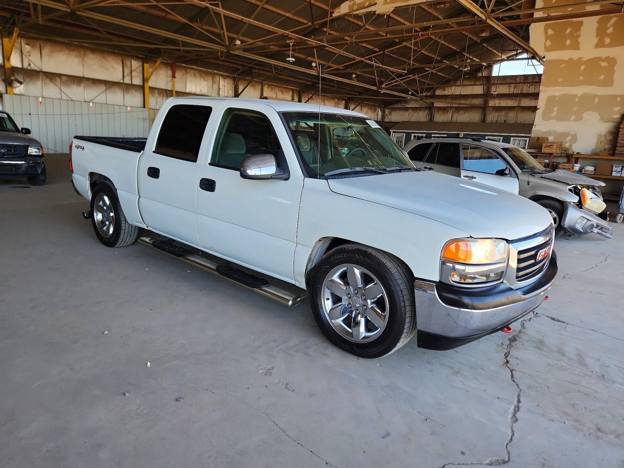 2006 Gmc New Sierra C1500 White vin: 2GTEC13VX61349058