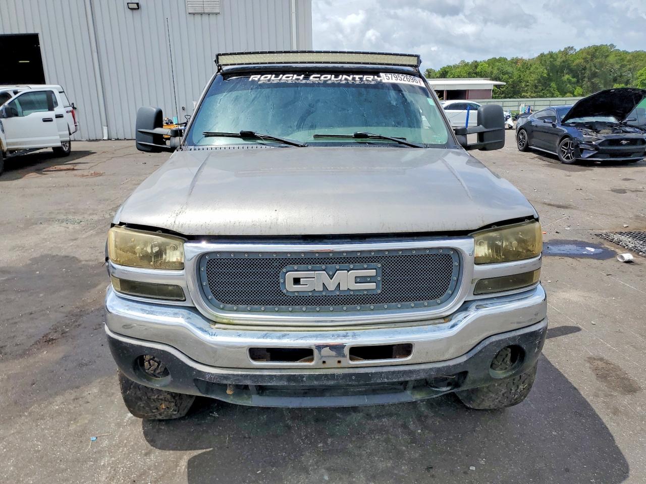 2007 Gmc New Sierra C1500 Classic Gray vin: 2GTEC13VX71178538