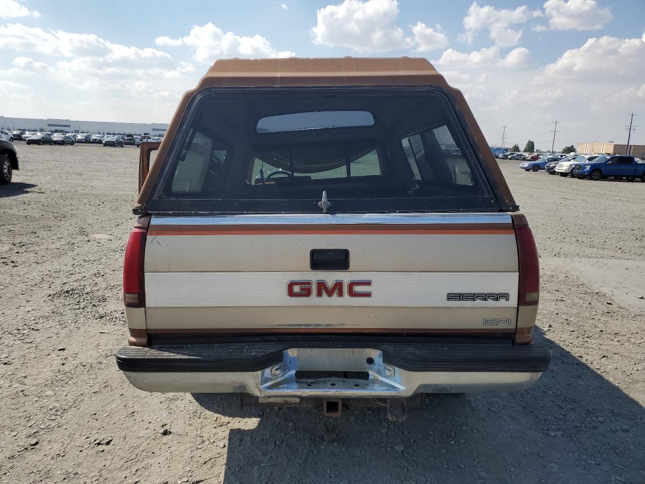 1989 Gmc Sierra C1500 Two Tone vin: 2GTEC14K6K1535324