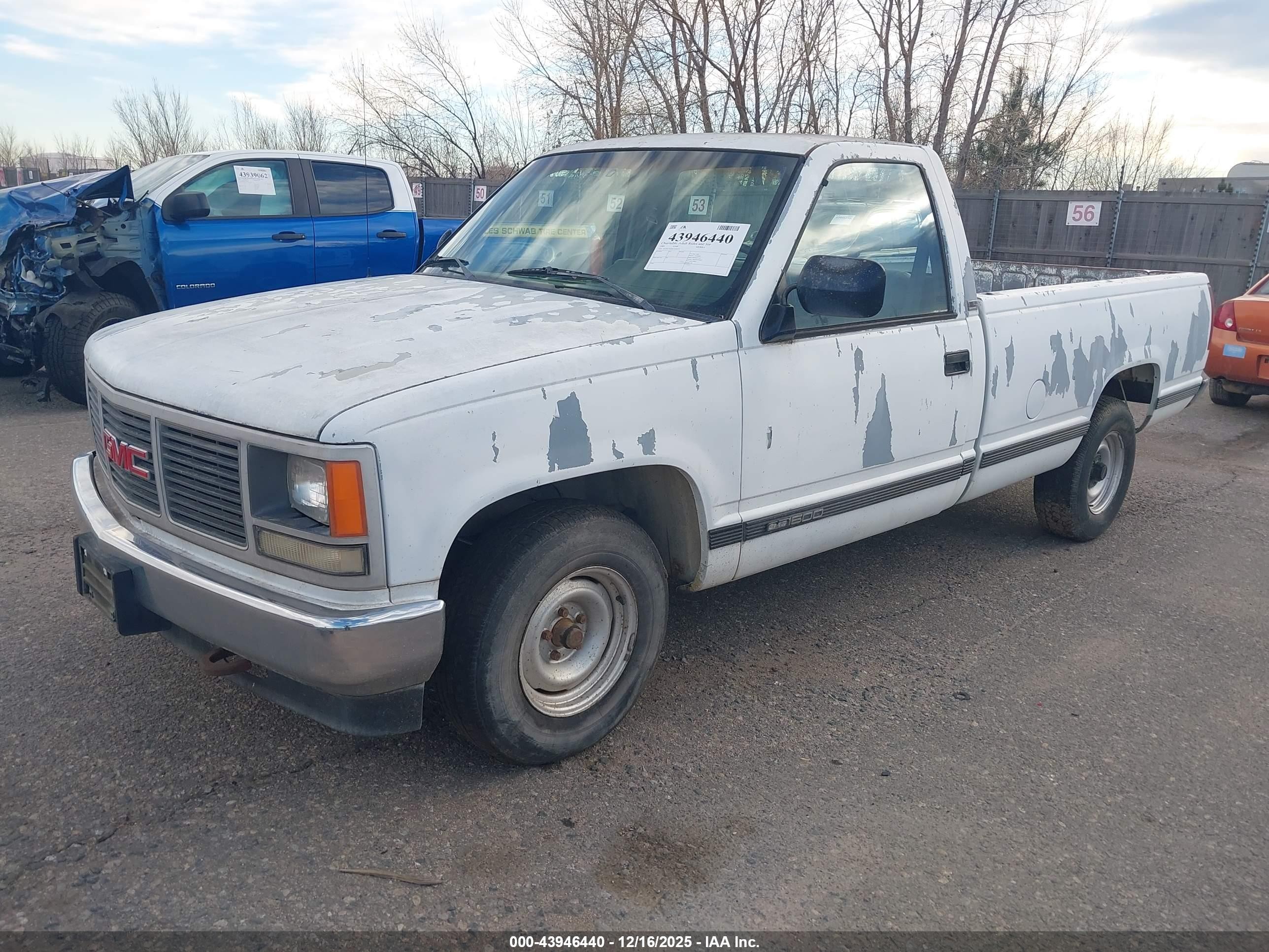 1989 Gmc Sierra C1500 White vin: 2GTEC14Z4K1569632