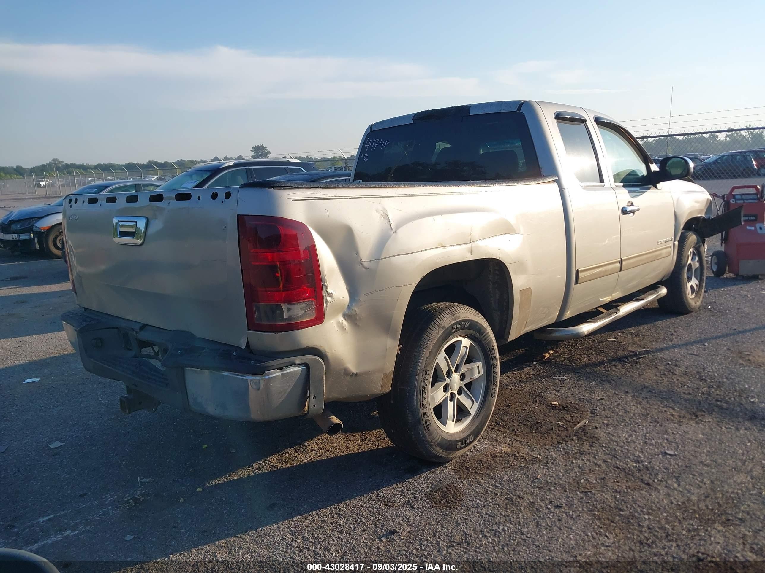 2007 Gmc Sierra 1500 Sle1 Серебряный vin: 2GTEC19C071712684