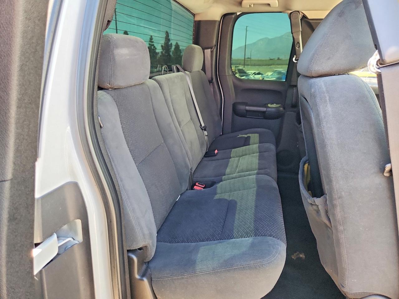 2008 Gmc Sierra C1500 White vin: 2GTEC19C881330422