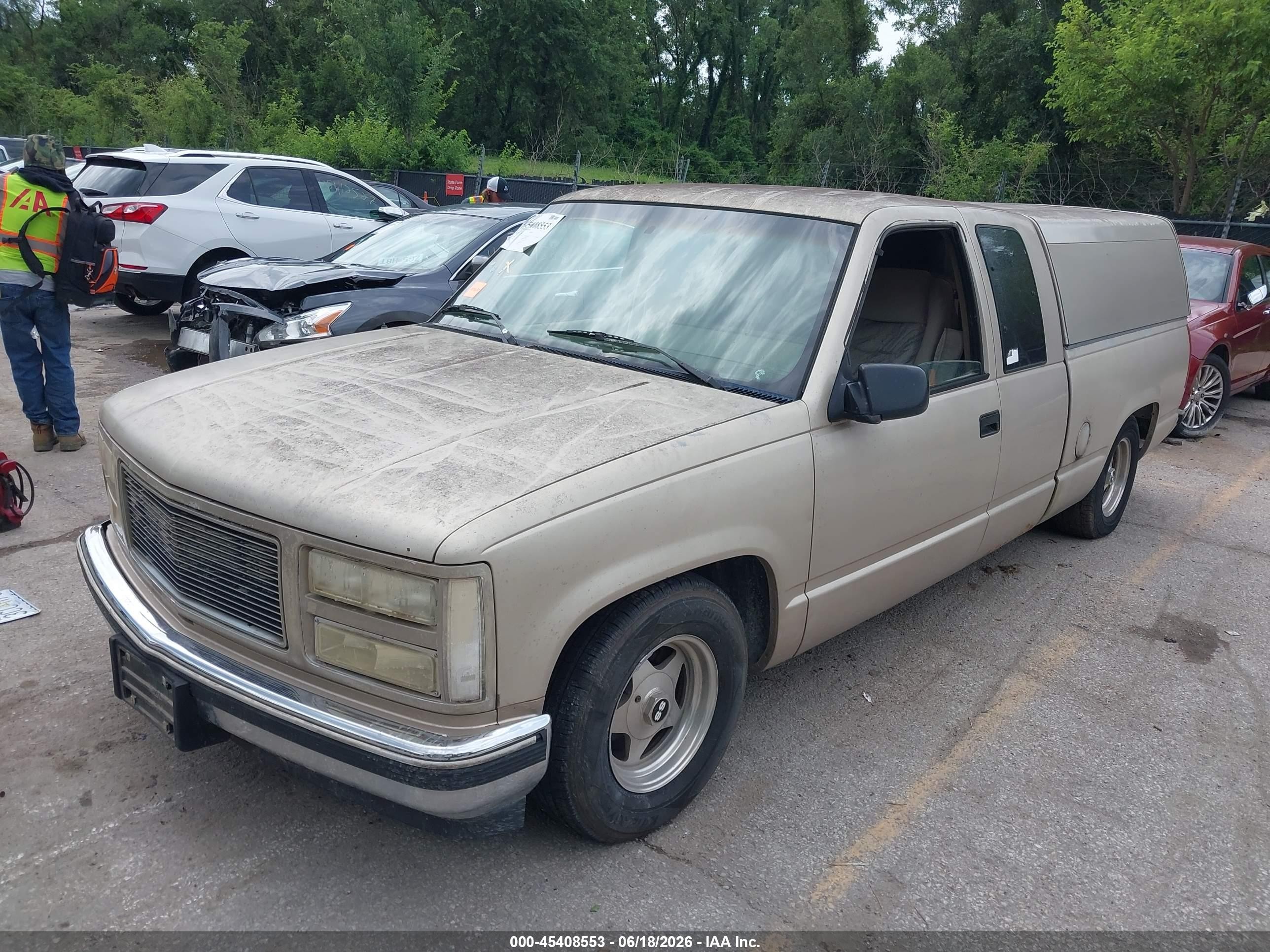 1992 Gmc Sierra C1500 Gold vin: 2GTEC19K0N1518693