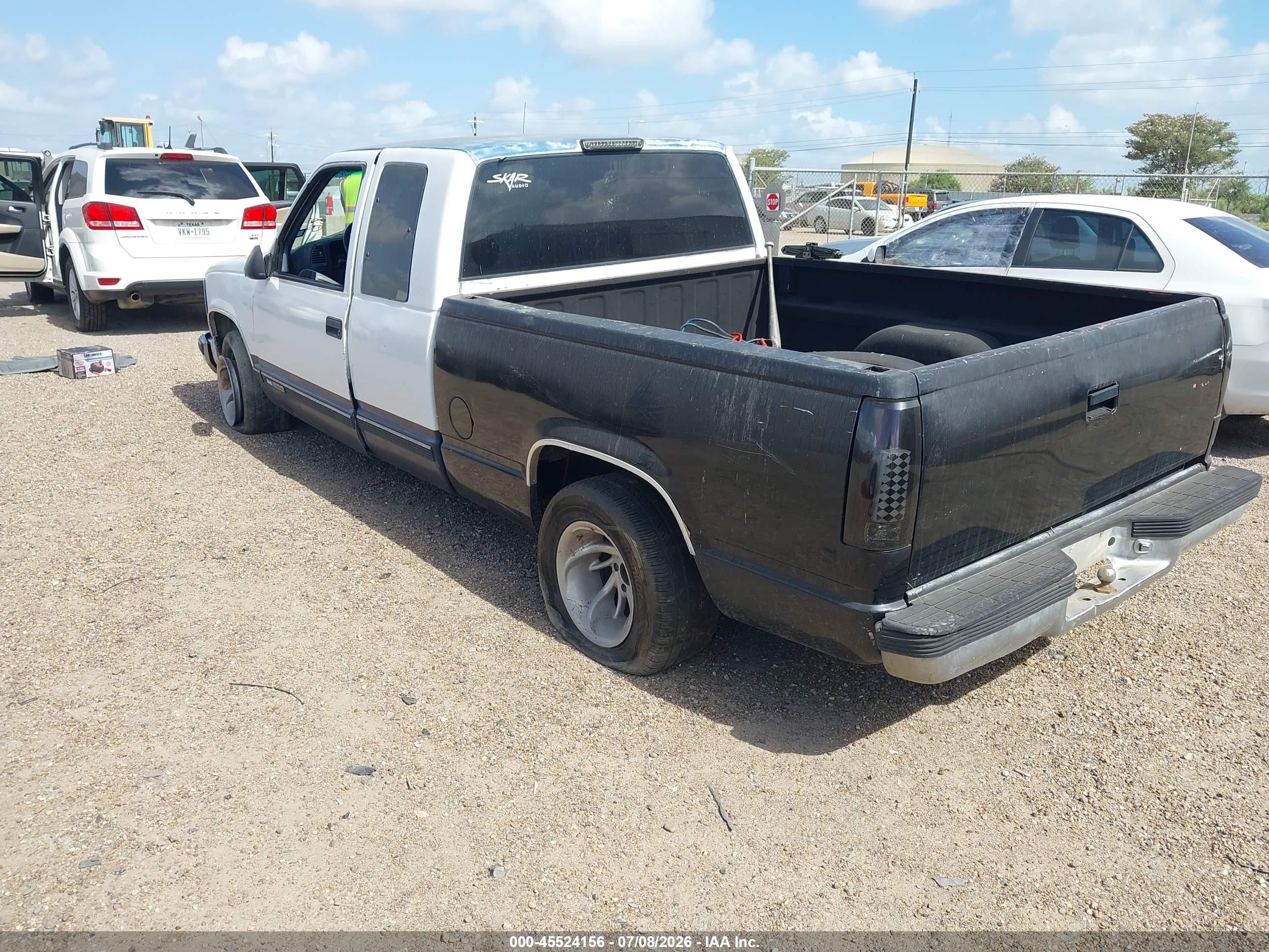 1995 Gmc Sierra C1500 White vin: 2GTEC19K1S1562617