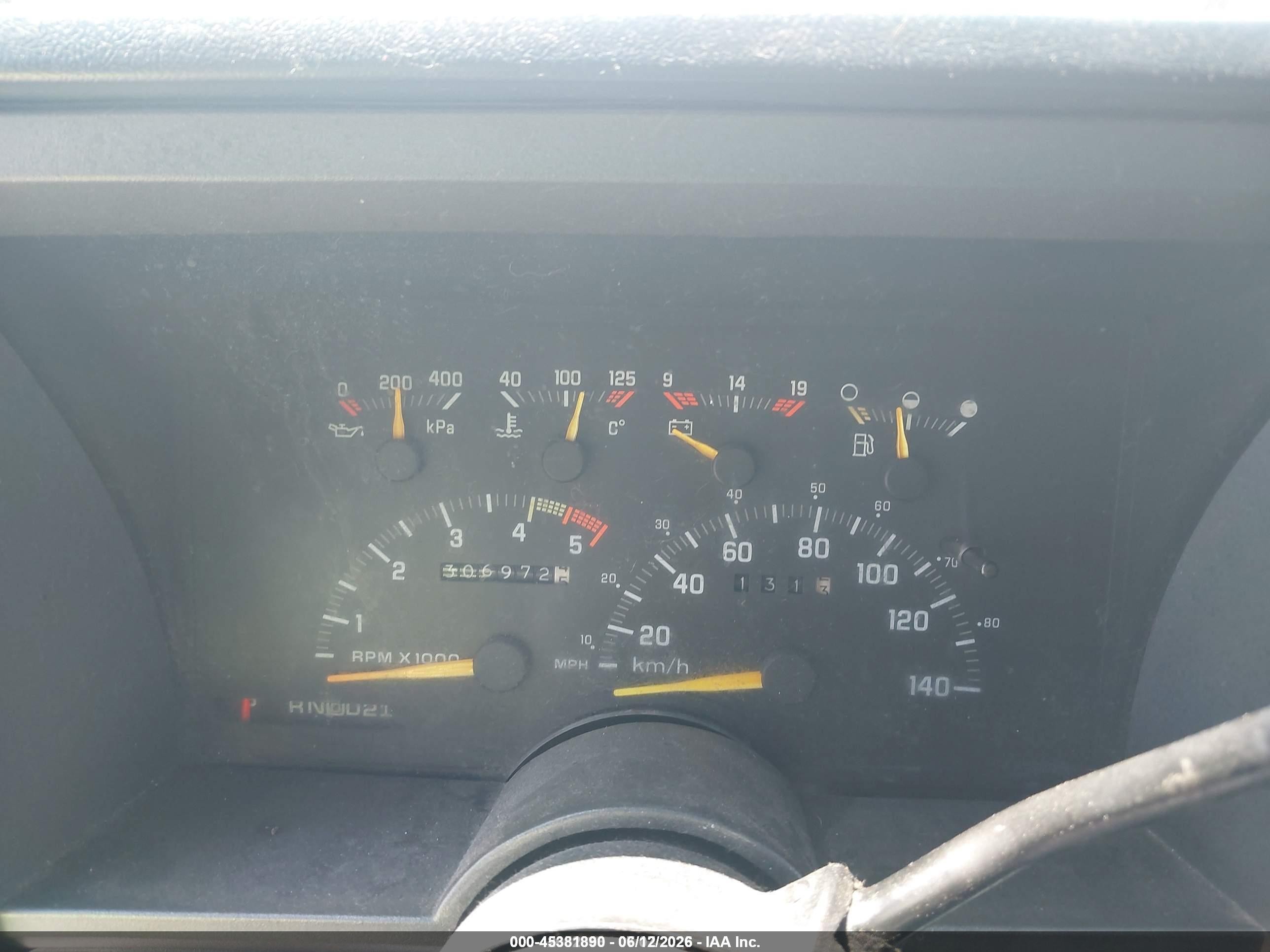1992 Gmc Sierra C1500 White vin: 2GTEC19K2N1503838