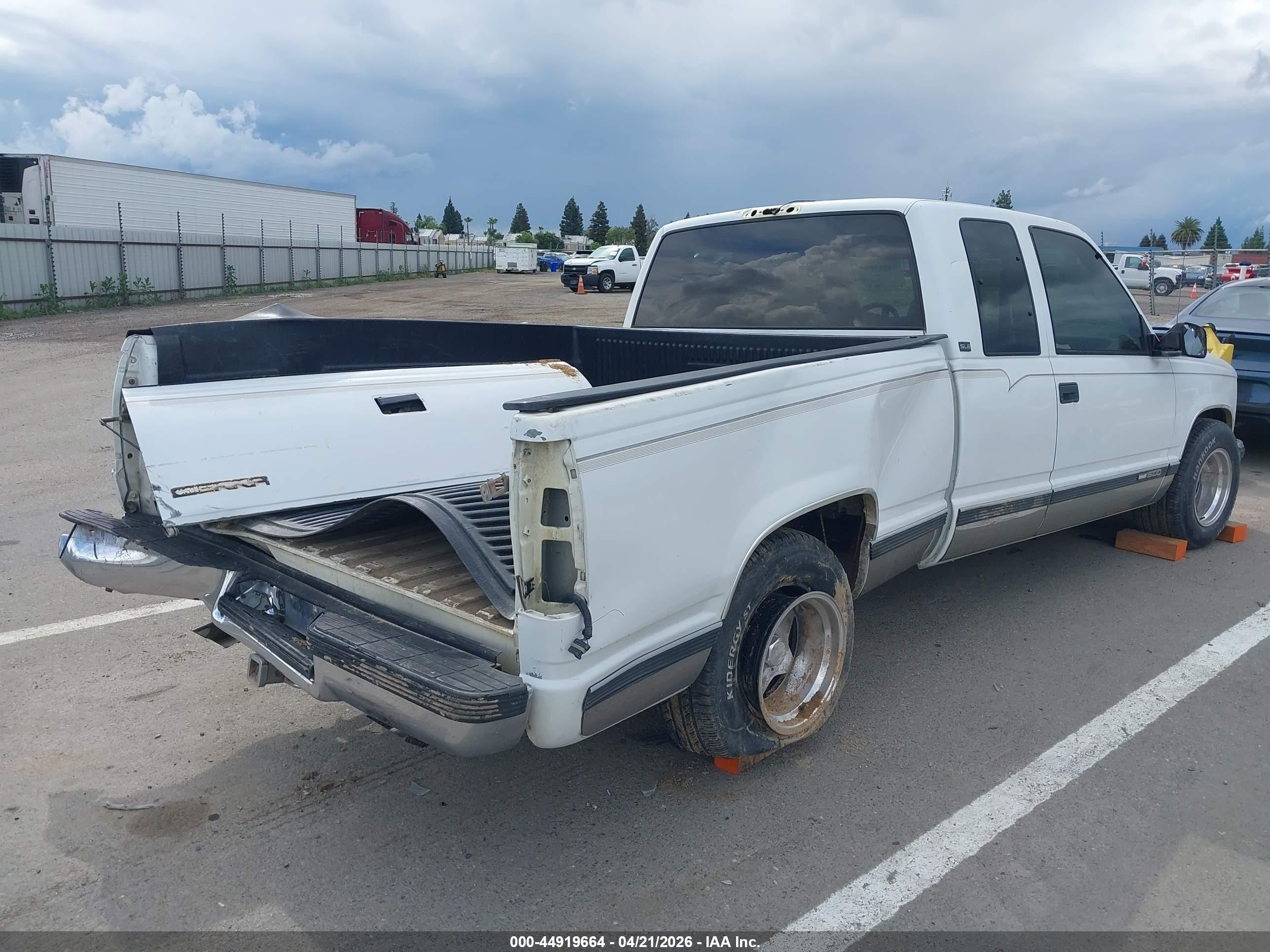 1995 Gmc Sierra C1500 White vin: 2GTEC19K7S1501210