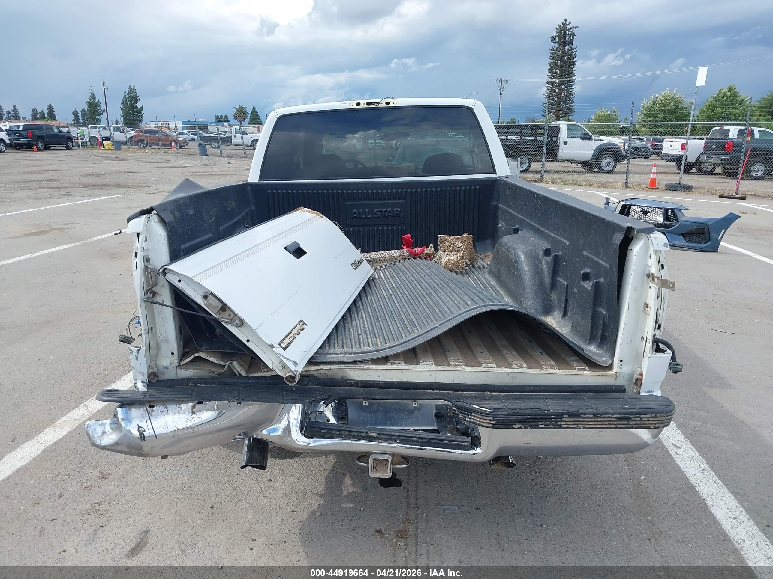1995 Gmc Sierra C1500 White vin: 2GTEC19K7S1501210