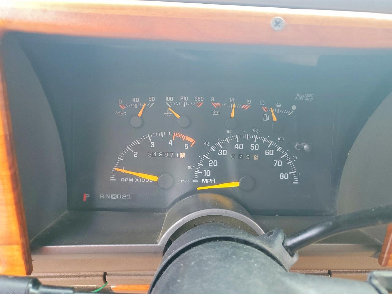 1994 Gmc Sierra C1500 Burgundy vin: 2GTEC19K8R1559949