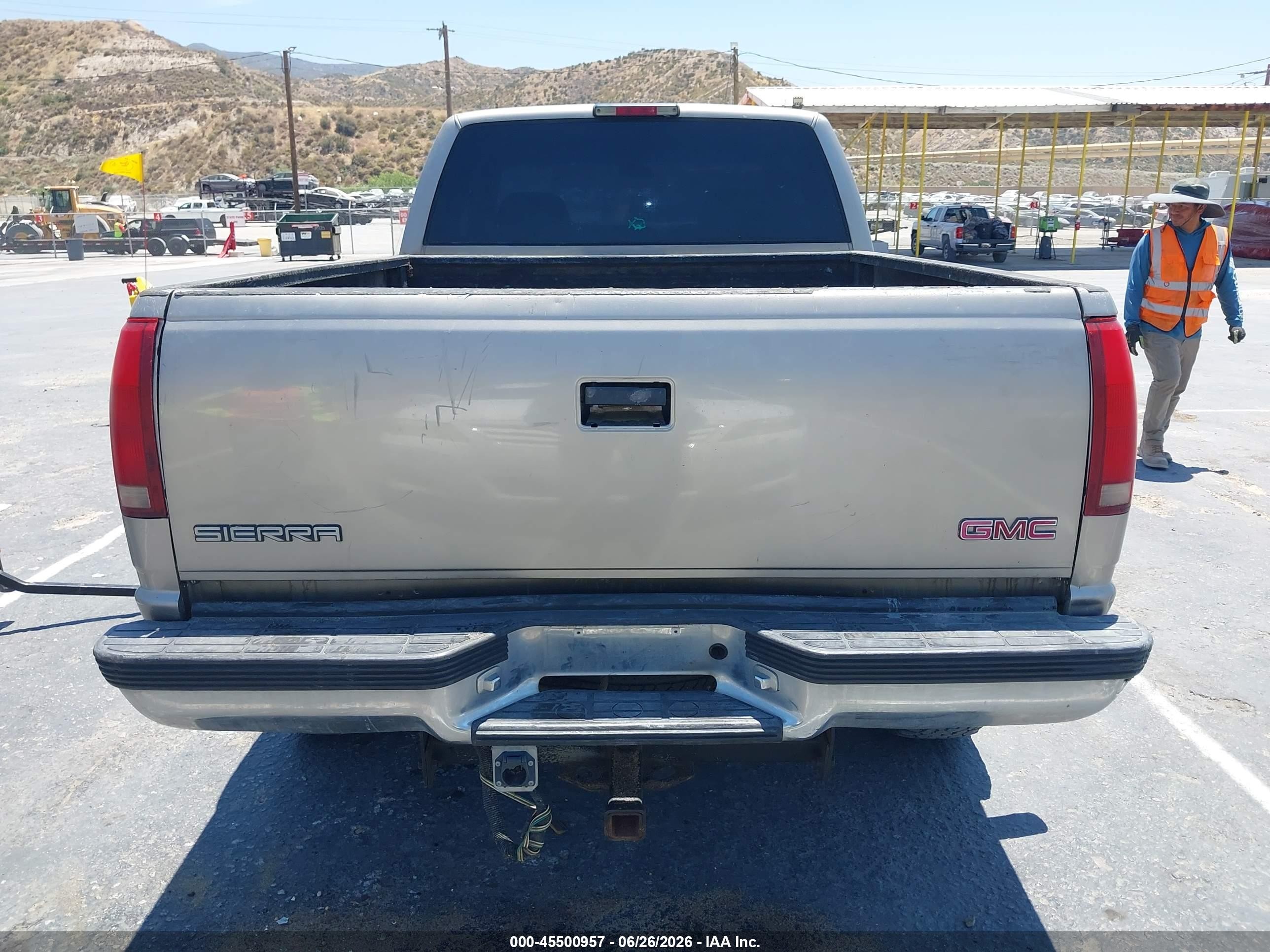 1998 Gmc Sierra 1500 Sl Wideside Beige vin: 2GTEC19M0W1533102