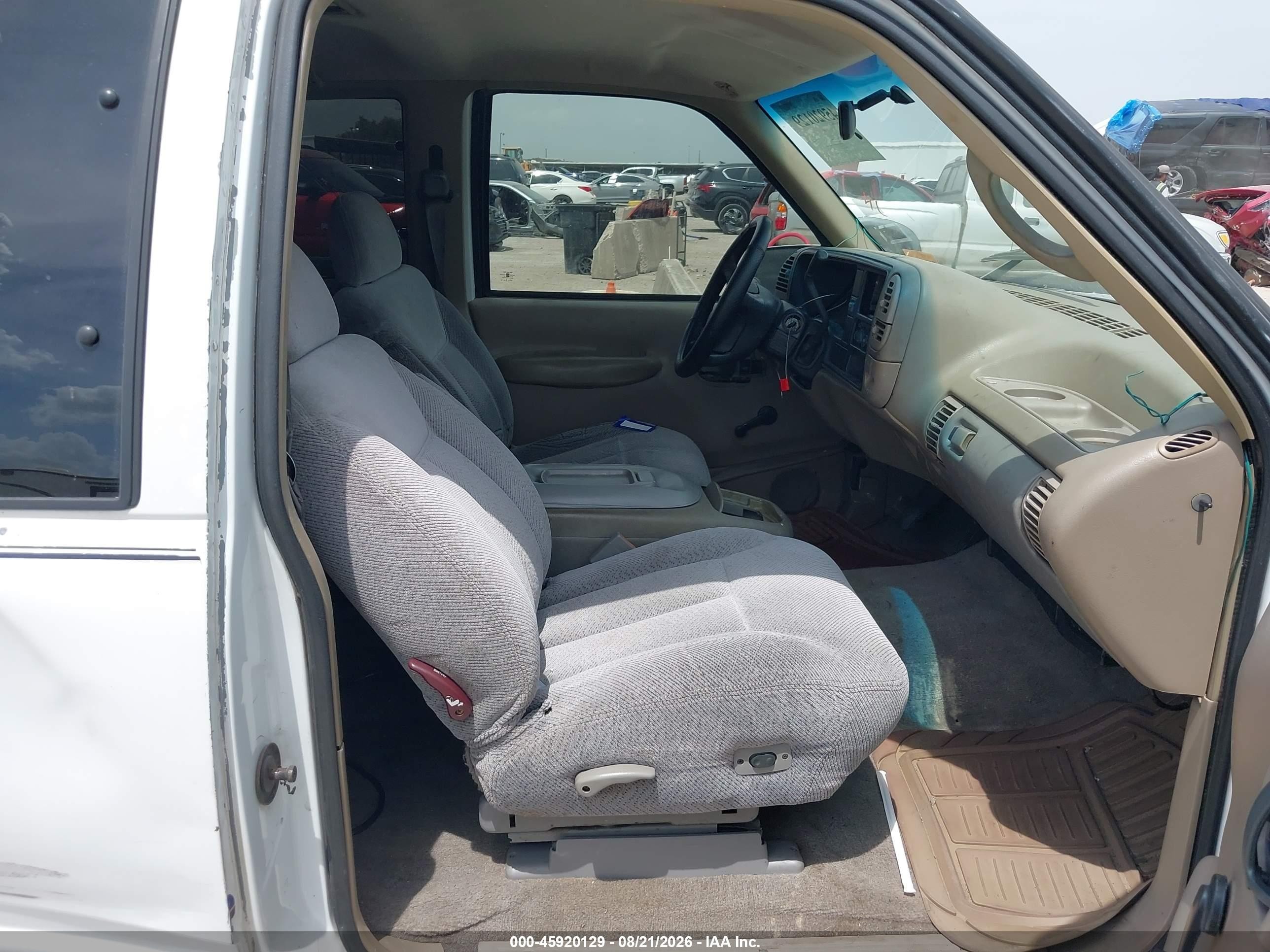 1996 Gmc Sierra C1500 White vin: 2GTEC19M4T1547550