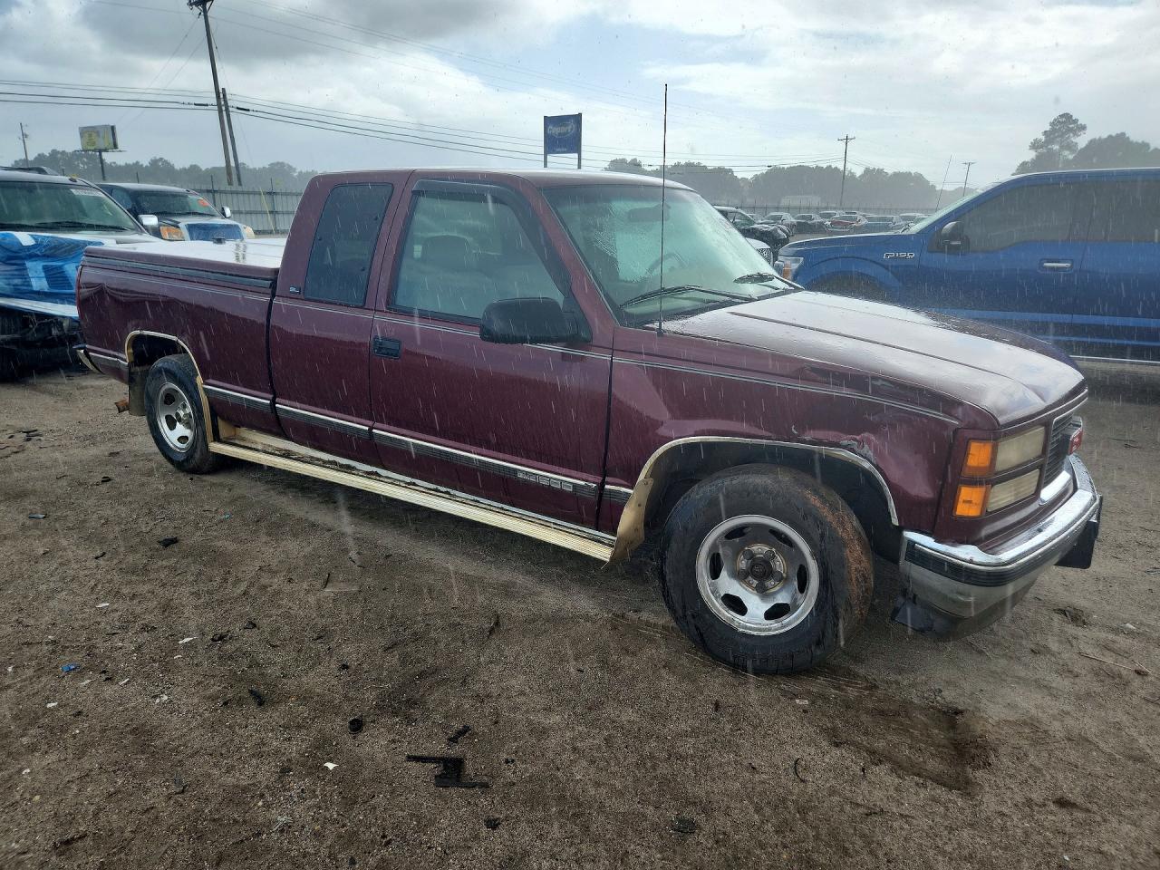 1996 Gmc Sierra C1500 Burgundy vin: 2GTEC19MXT1557855