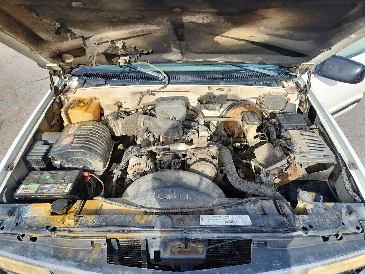 1998 Gmc Sierra C1500 White vin: 2GTEC19R1W1523058