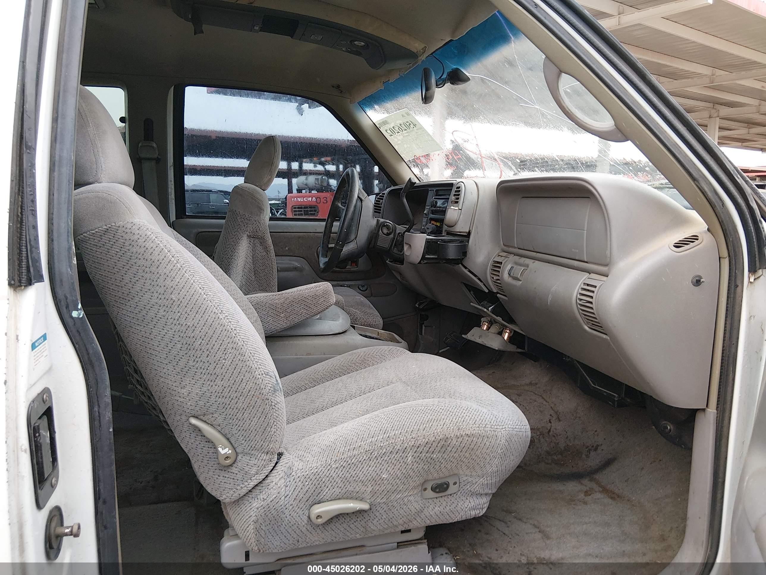 1997 Gmc Sierra 1500 Sl Wideside White vin: 2GTEC19R4V1538216