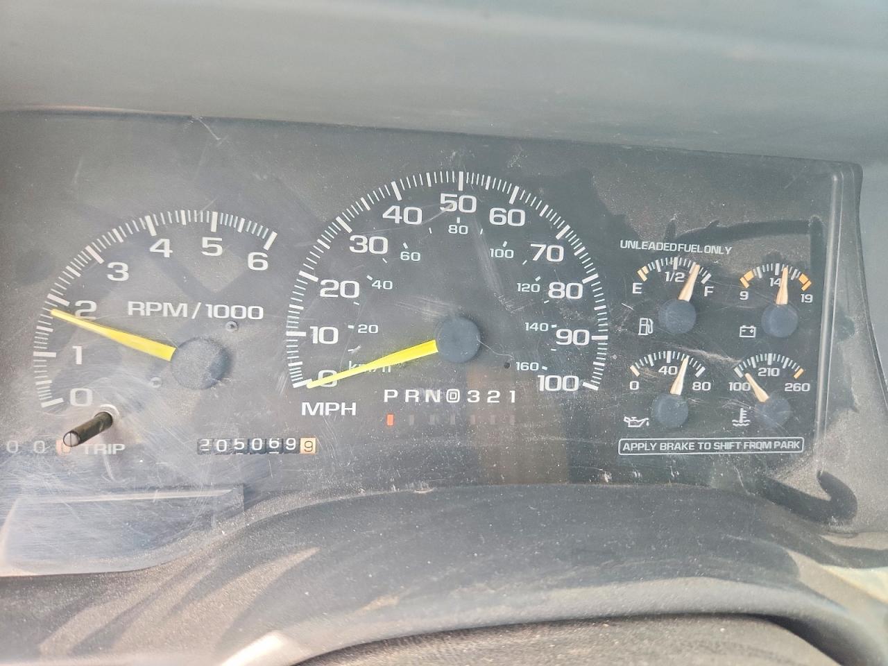 1998 Gmc Sierra C1500 White vin: 2GTEC19R9W1501907