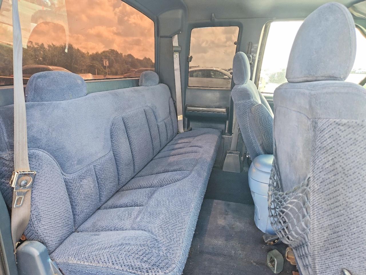 1998 Gmc Sierra C1500 White vin: 2GTEC19R9W1501907