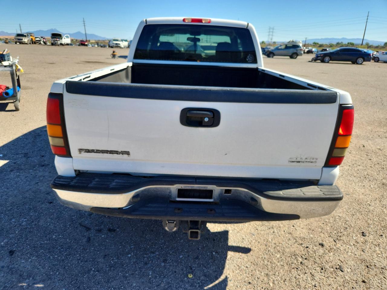 2005 Gmc New Sierra C1500 Белый vin: 2GTEC19T051291692