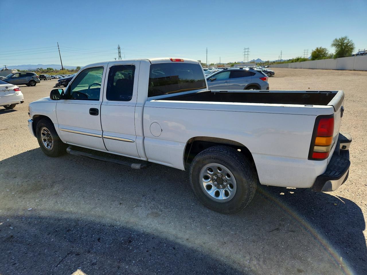 2005 Gmc New Sierra C1500 Белый vin: 2GTEC19T051291692