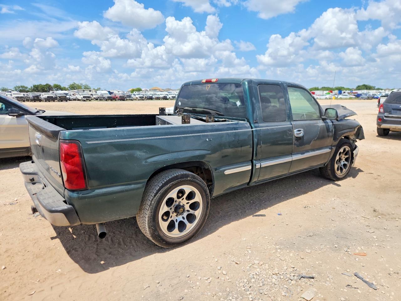2002 Gmc New Sierra C1500 Зеленый vin: 2GTEC19T121382126