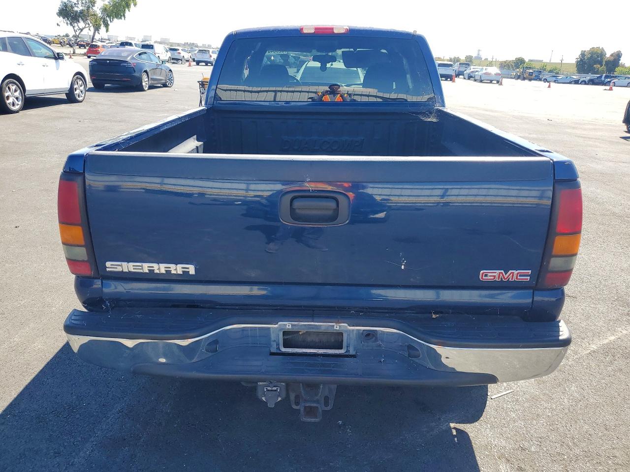 2004 Gmc New Sierra C1500 Blue vin: 2GTEC19T341383572