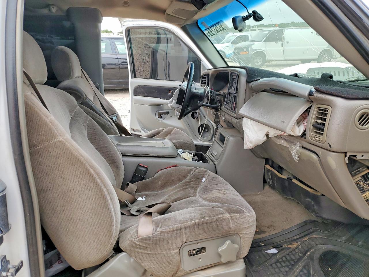 2000 Gmc New Sierra C1500 Белый vin: 2GTEC19T3Y1302091
