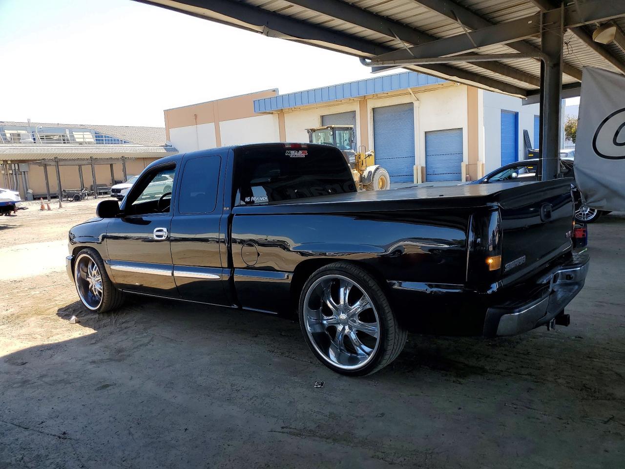 2005 Gmc New Sierra C1500 Черный vin: 2GTEC19T451316156