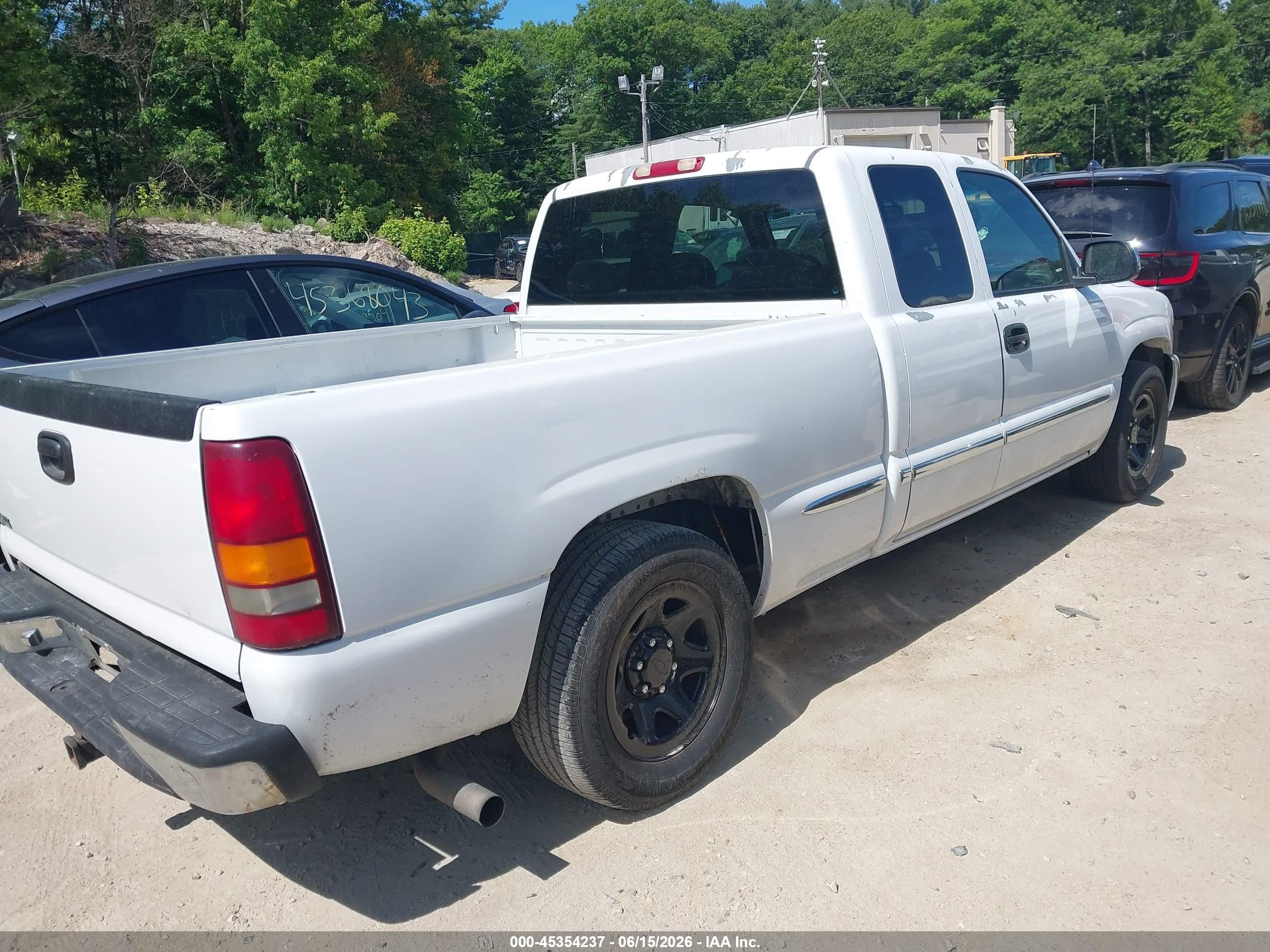 2000 Gmc Sierra 1500 Sle White vin: 2GTEC19T4Y1189221